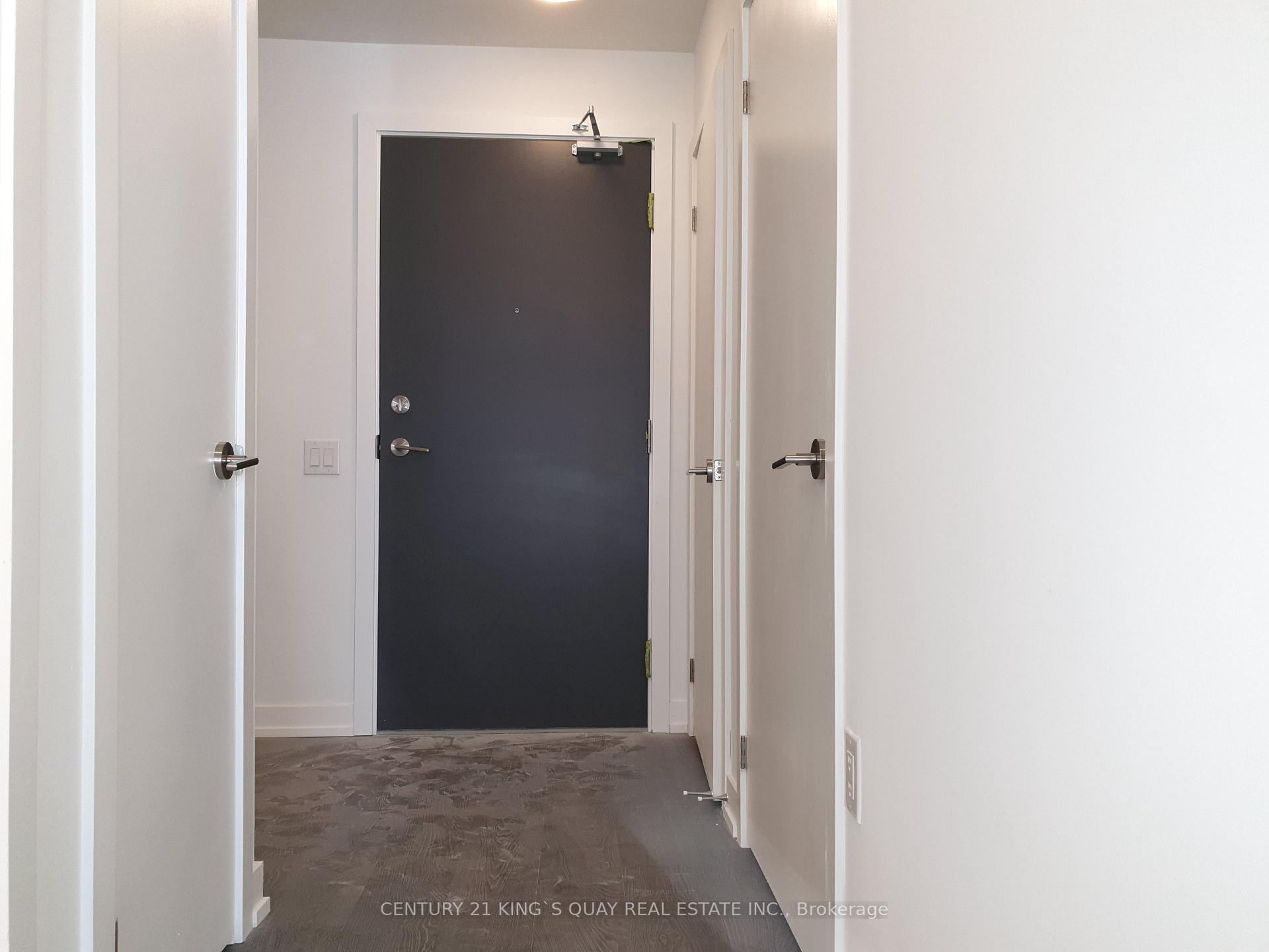 8 Olympic Garden Drive S613, Toronto C14 — photo 2 of 5