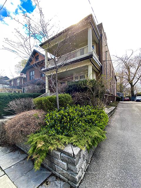 21 Melgund Road Main + Lower, Toronto C02, ON M5R 1Z9