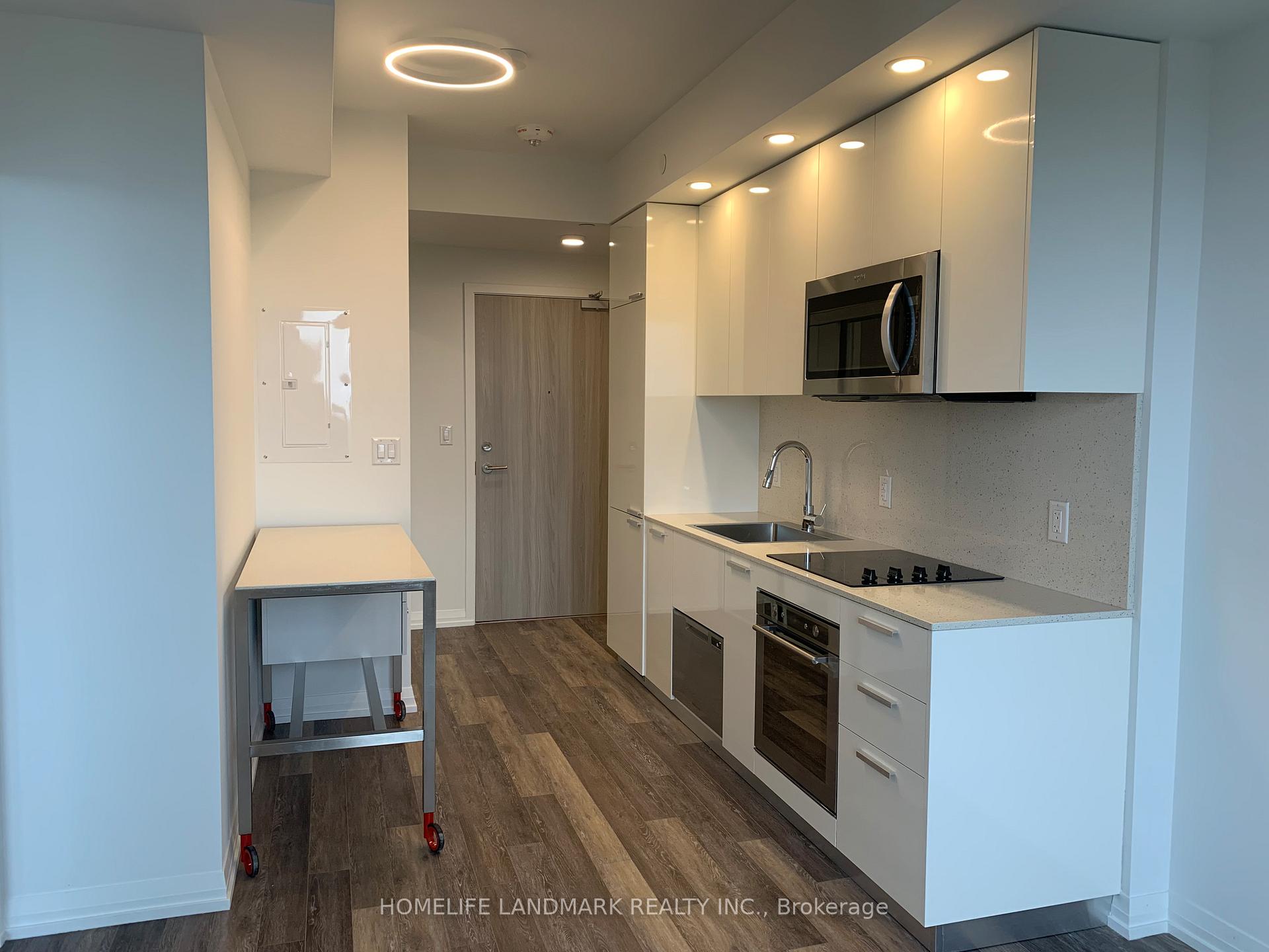 75 Canterbury Place 2210, Toronto C07 — photo 2 of 5
