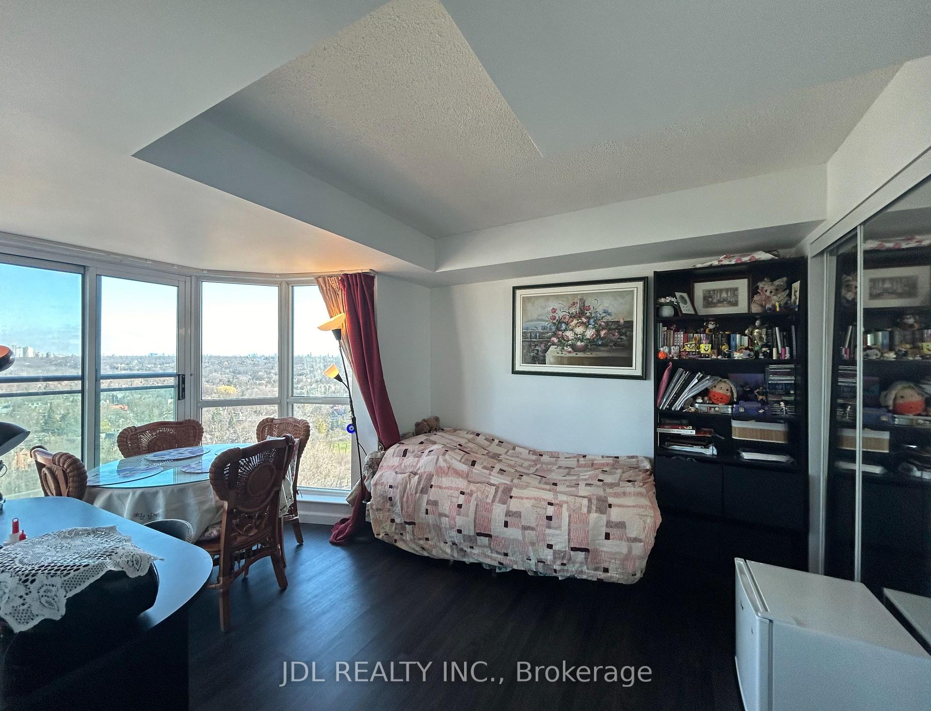 8 Park Rd Road One Bedroom, Toronto C09 — photo 4 of 5
