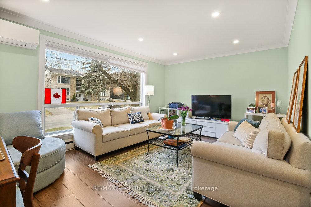 280 Glenforest Road, Toronto C04 — photo 3 of 5