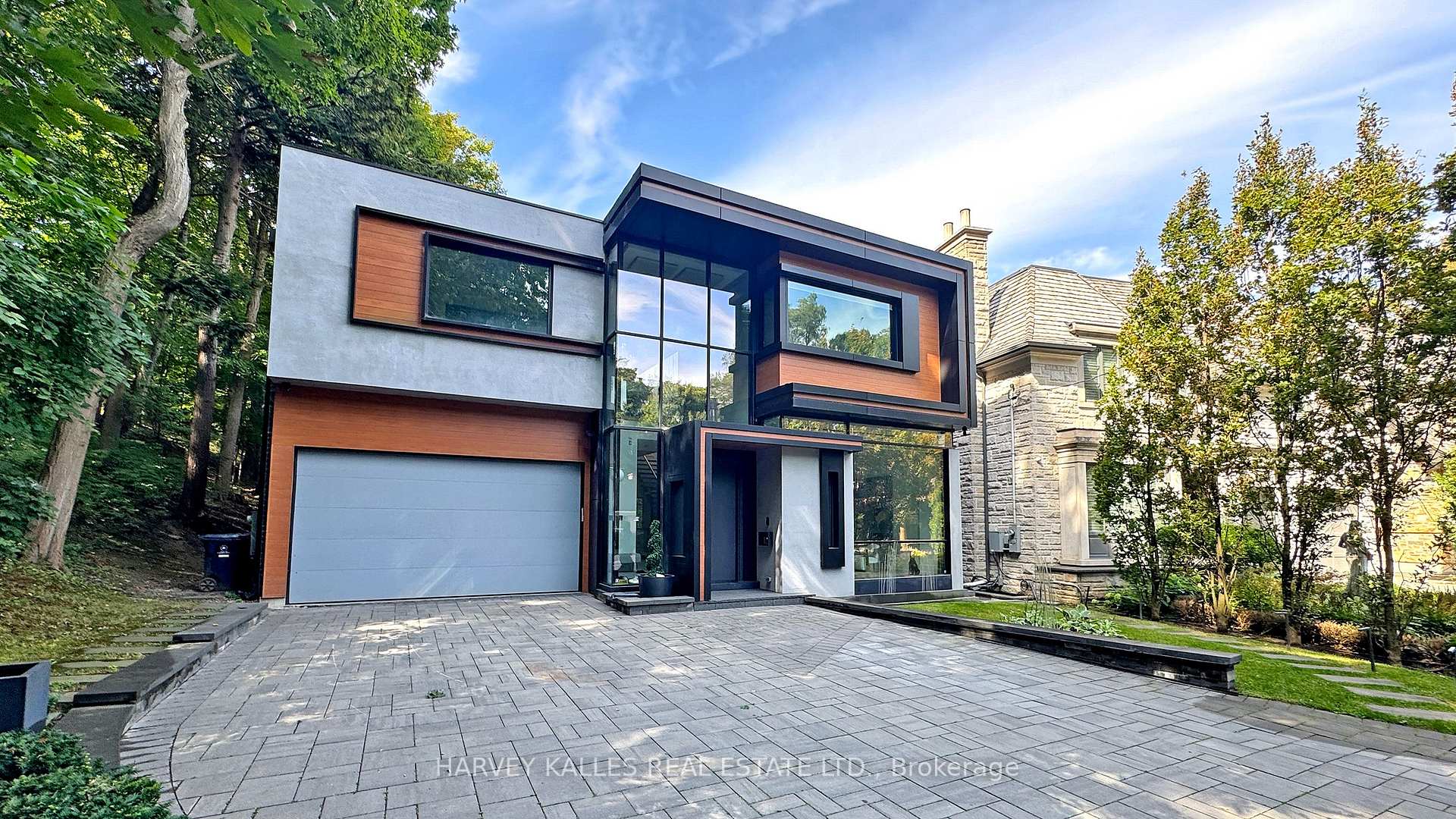 12 Winton Road, Toronto C12 — photo 2 of 5