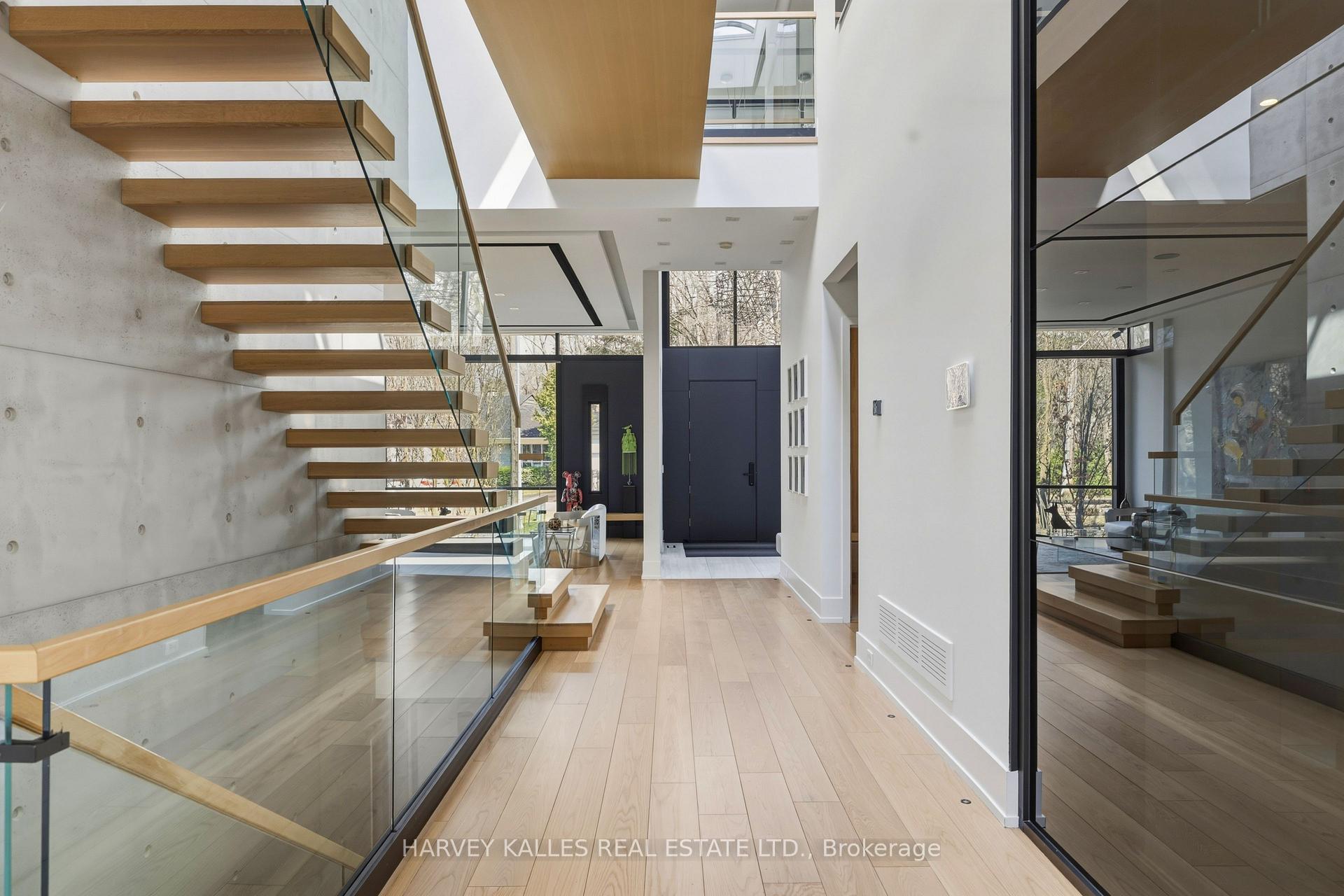 12 Winton Road, Toronto C12 — photo 3 of 5