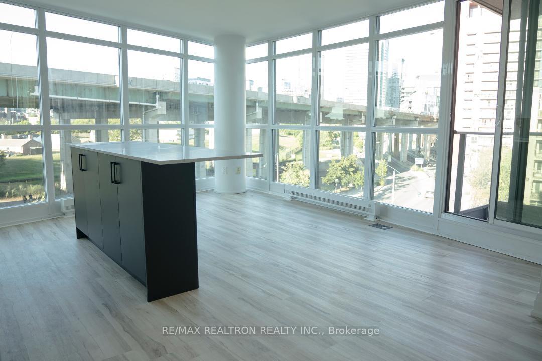 209 Fort York Boulevard 574, Toronto C01, ON M5V 4A1