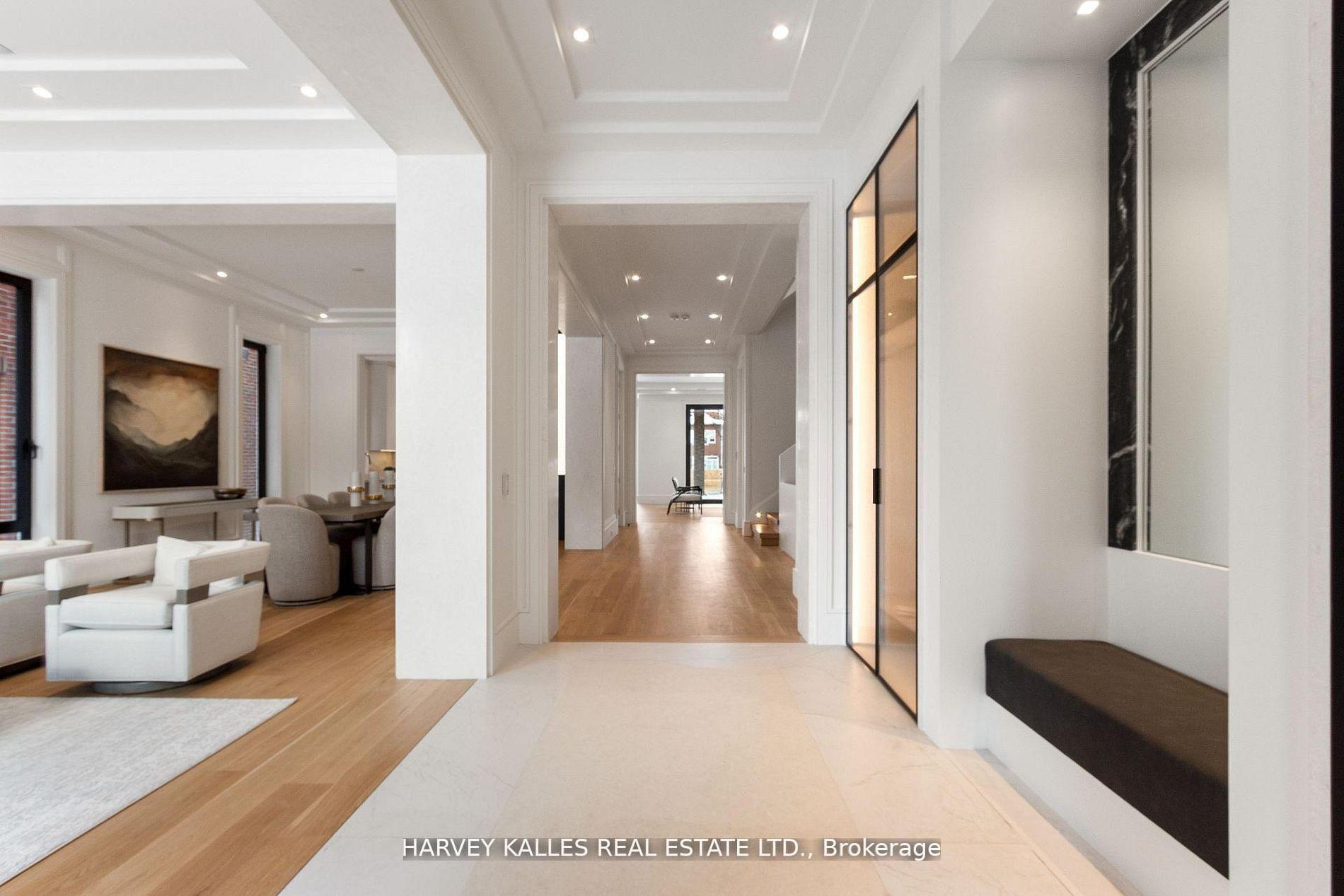 370 Glengrove Avenue W, Toronto C04 — photo 5 of 5