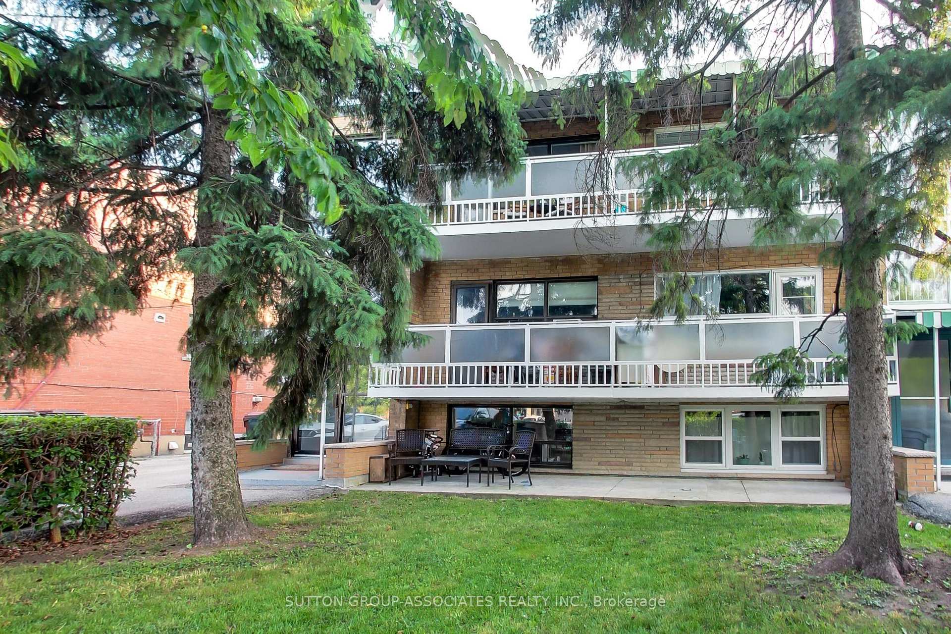241 Pannahill Road, Toronto C06 — photo 2 of 5