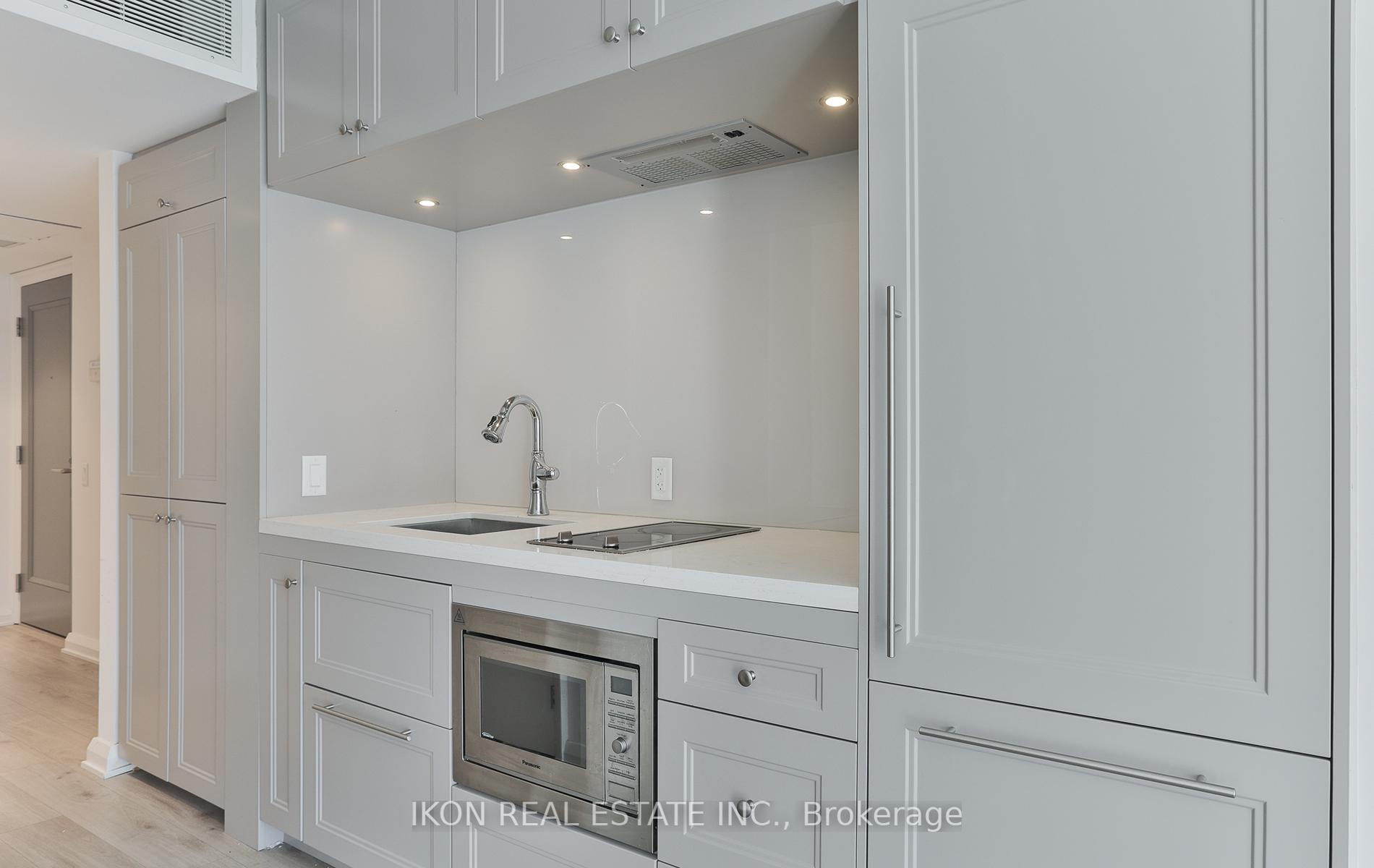 155 Yorkville Avenue 1013, Toronto C02 — photo 5 of 5