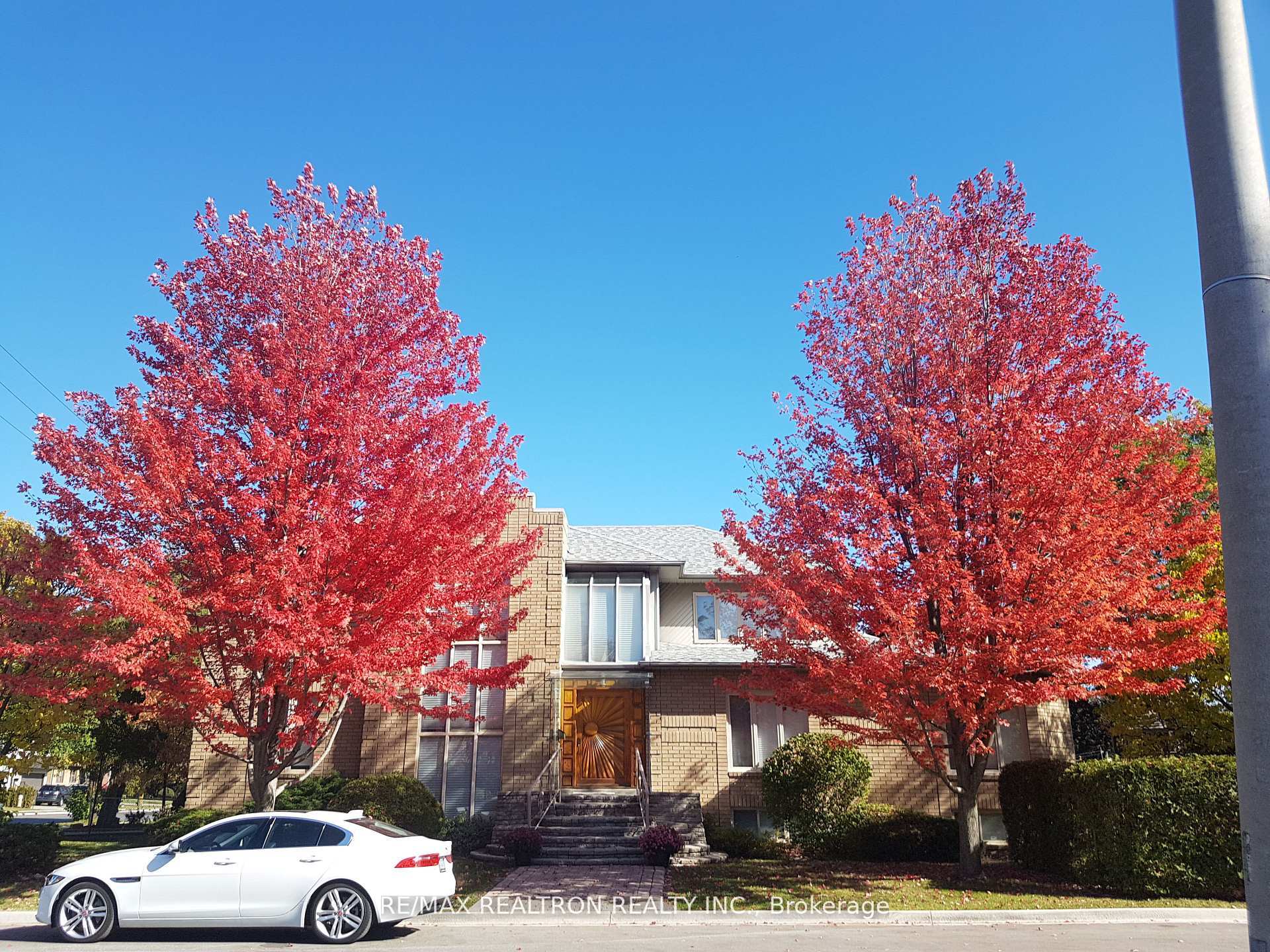 1 Sunforest Court, Toronto C07, ON M2R 3W3 — Toronto C07, Ontario