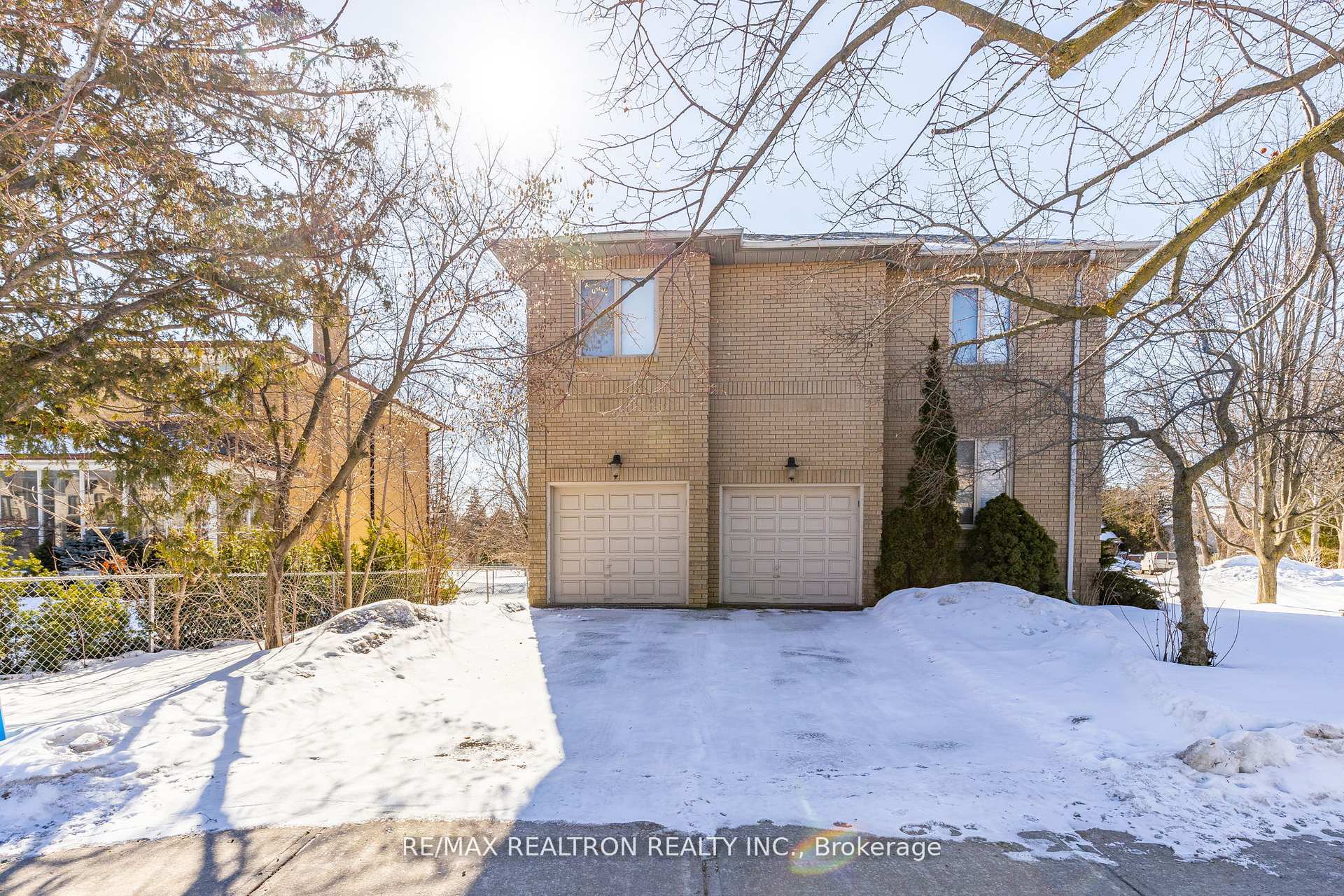 1 Sunforest Court, Toronto C07 — photo 5 of 5