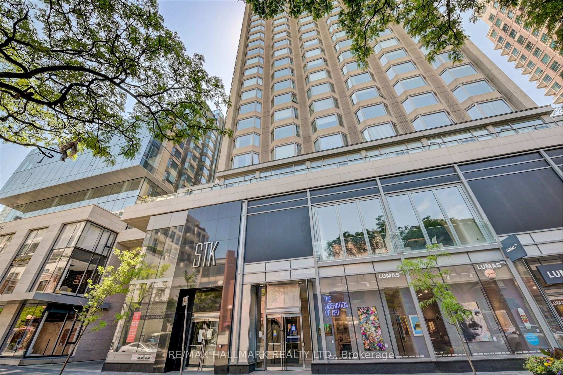 155 Yorkville Avenue 1412, Toronto C02, ON M5R 0B4