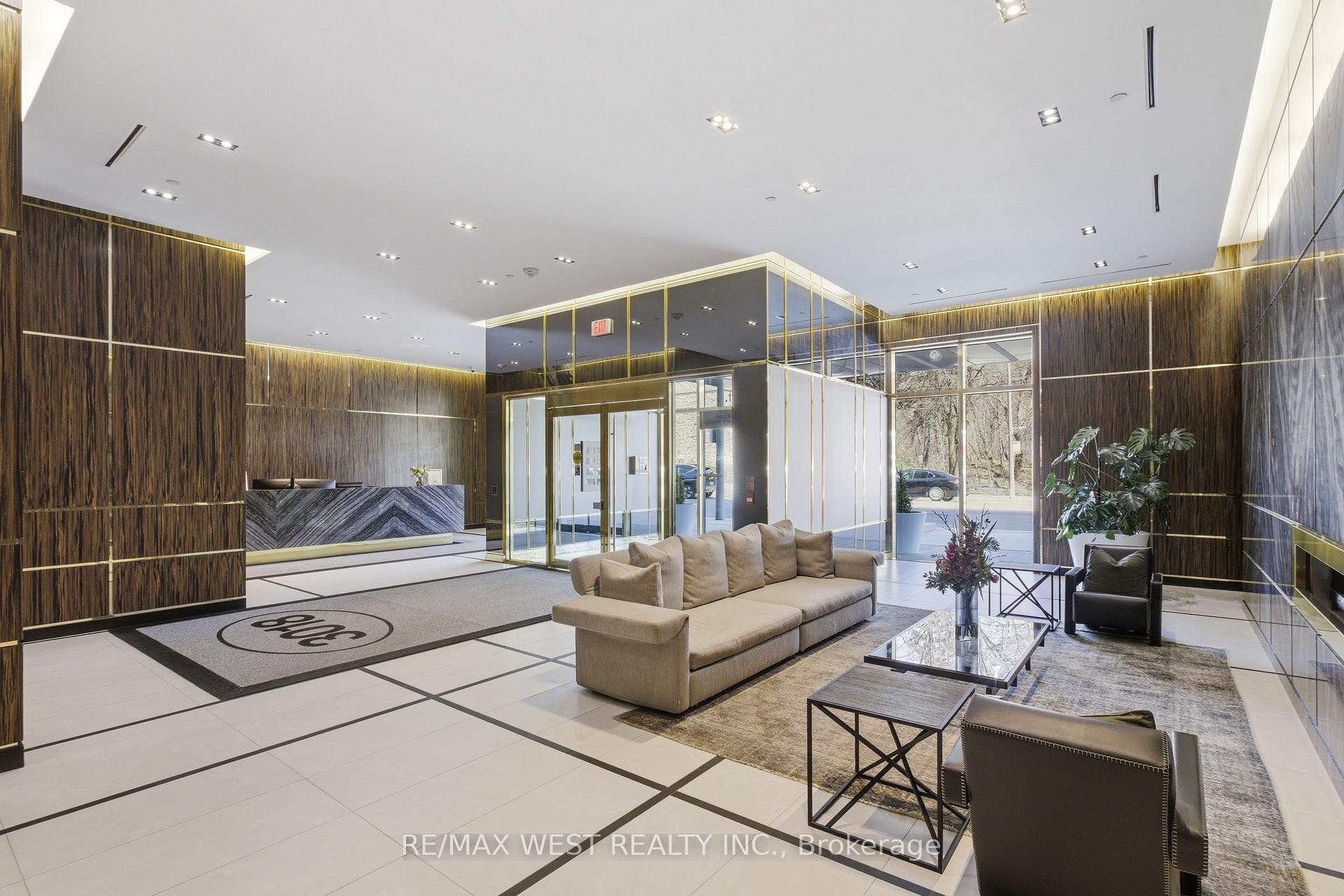 3018 Yonge Street 617, Toronto C04 — photo 2 of 5