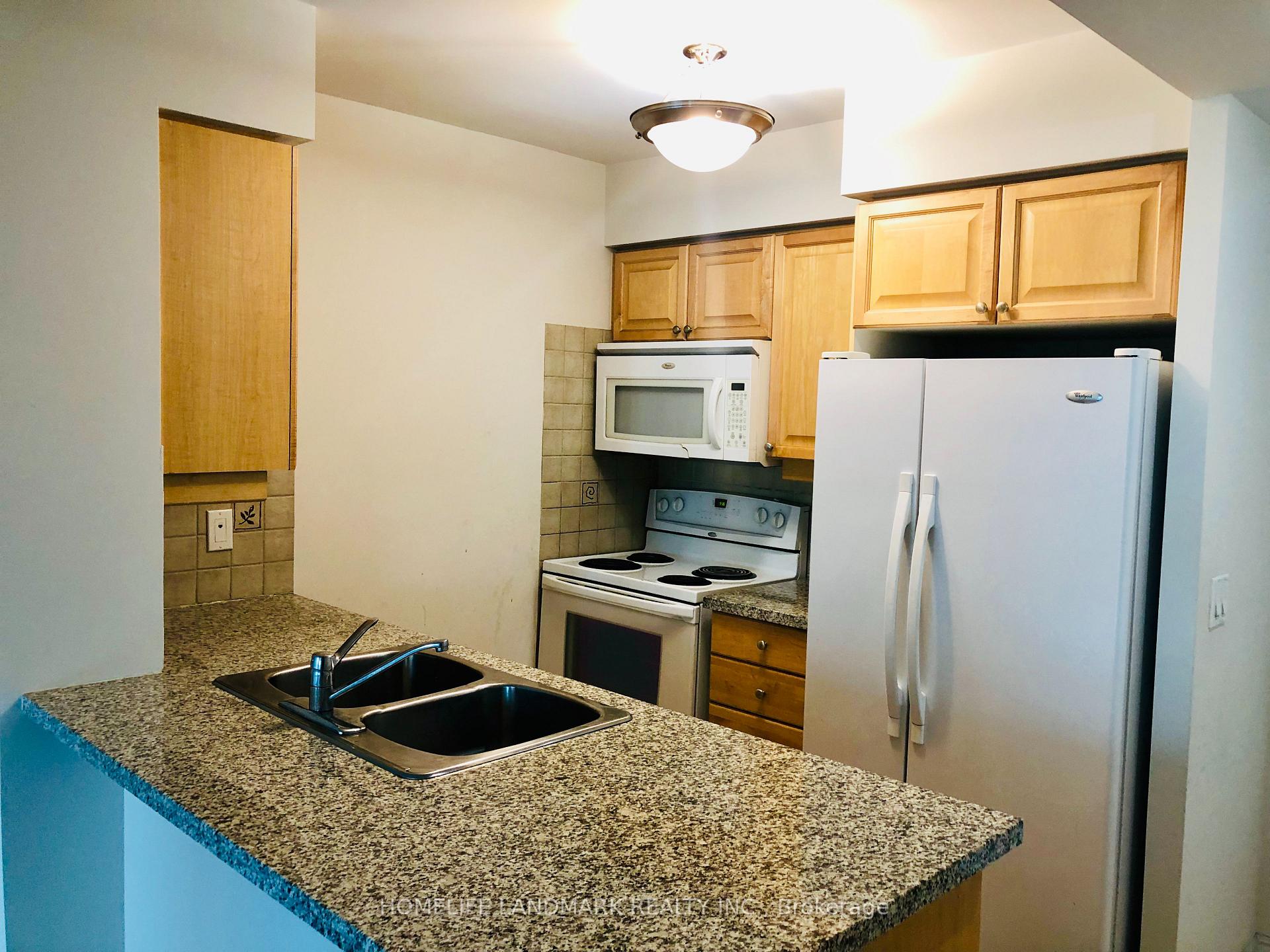 15 Greenview Avenue 1901, Toronto C07 — photo 5 of 5
