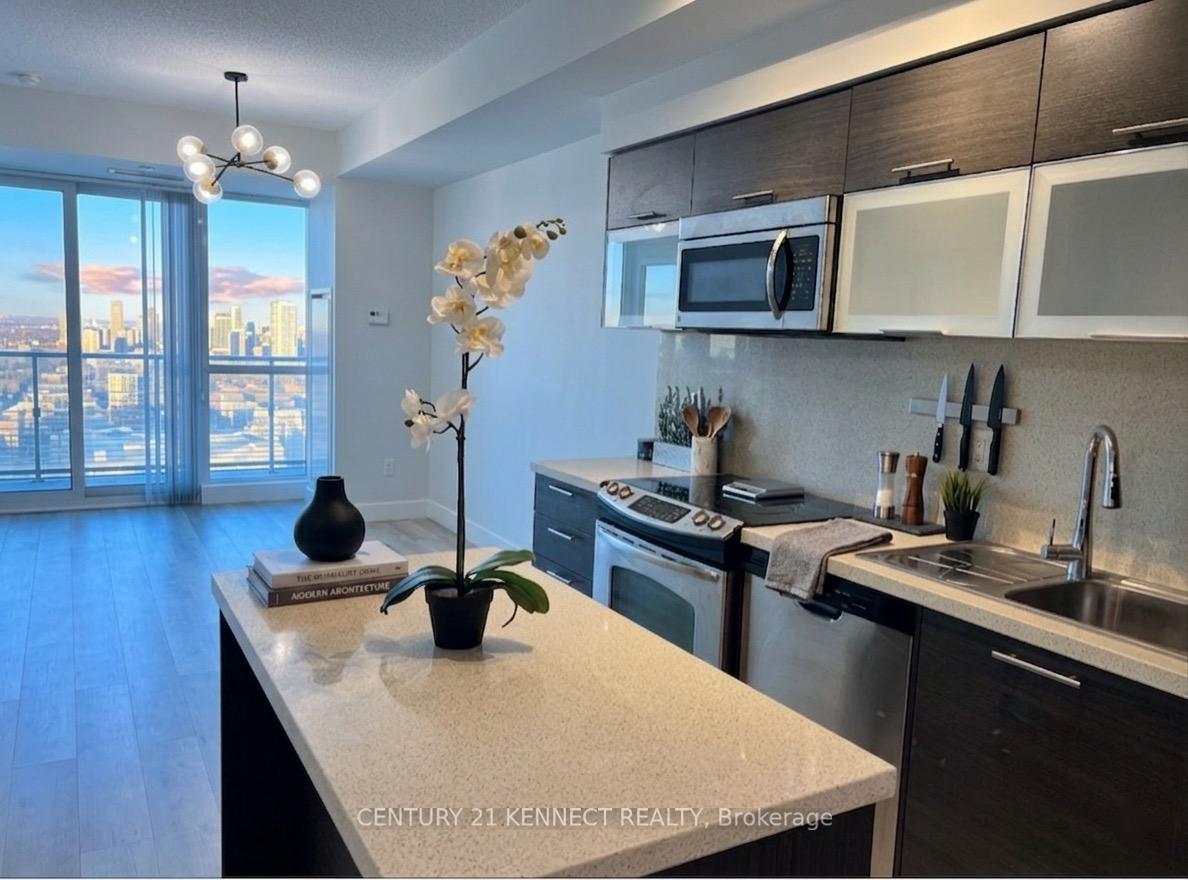 386 Yonge Street 4213, Toronto C01, ON M5B 0A5