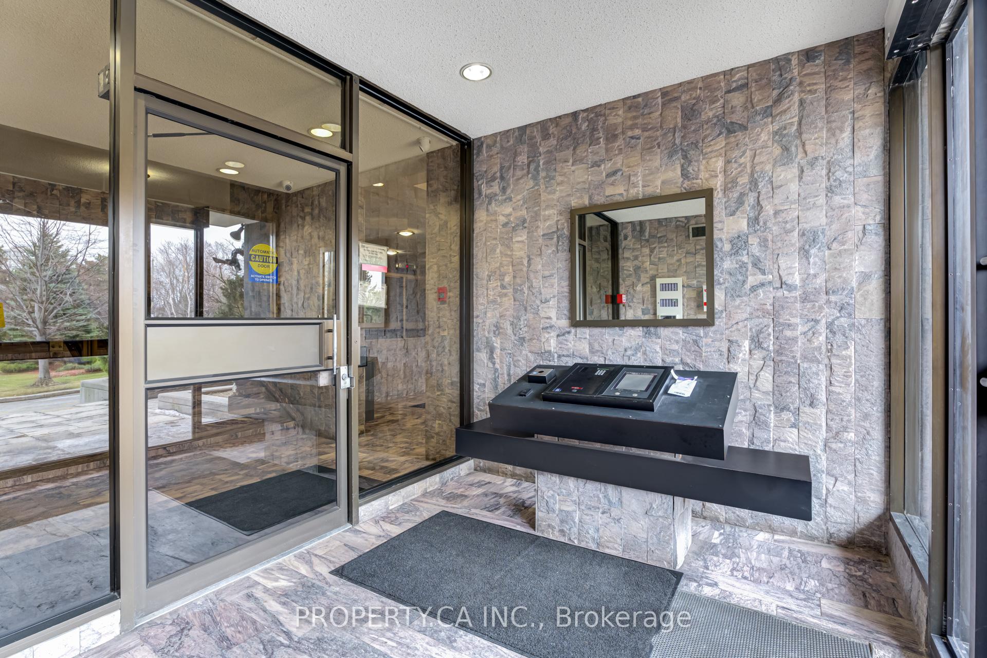 135 Antibes Drive 2606, Toronto C07 — photo 3 of 5