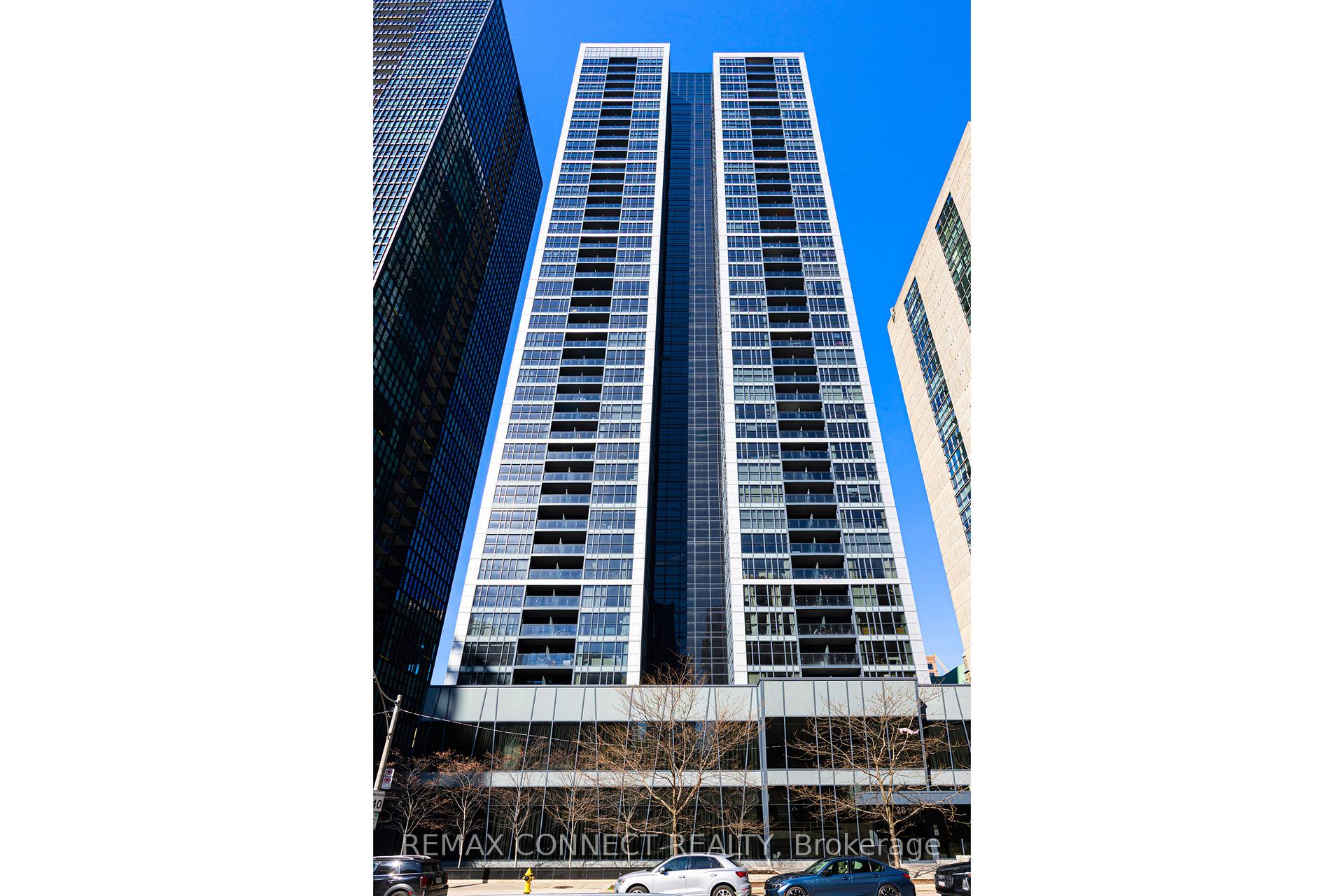 28 Ted Rogers Way 1012, Toronto C08, ON M4Y 2J4