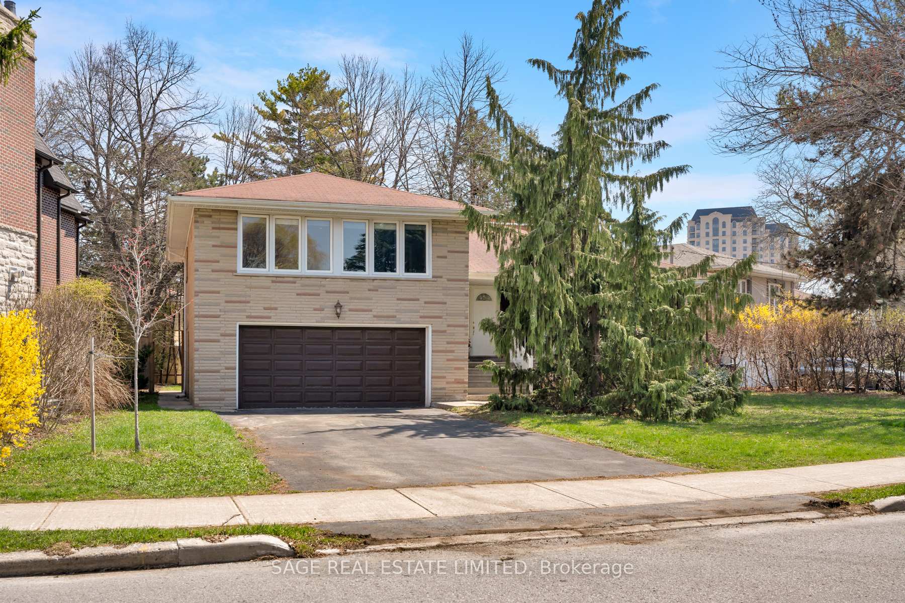 9 Hawksbury Drive, Toronto C15, ON M2K 1M2