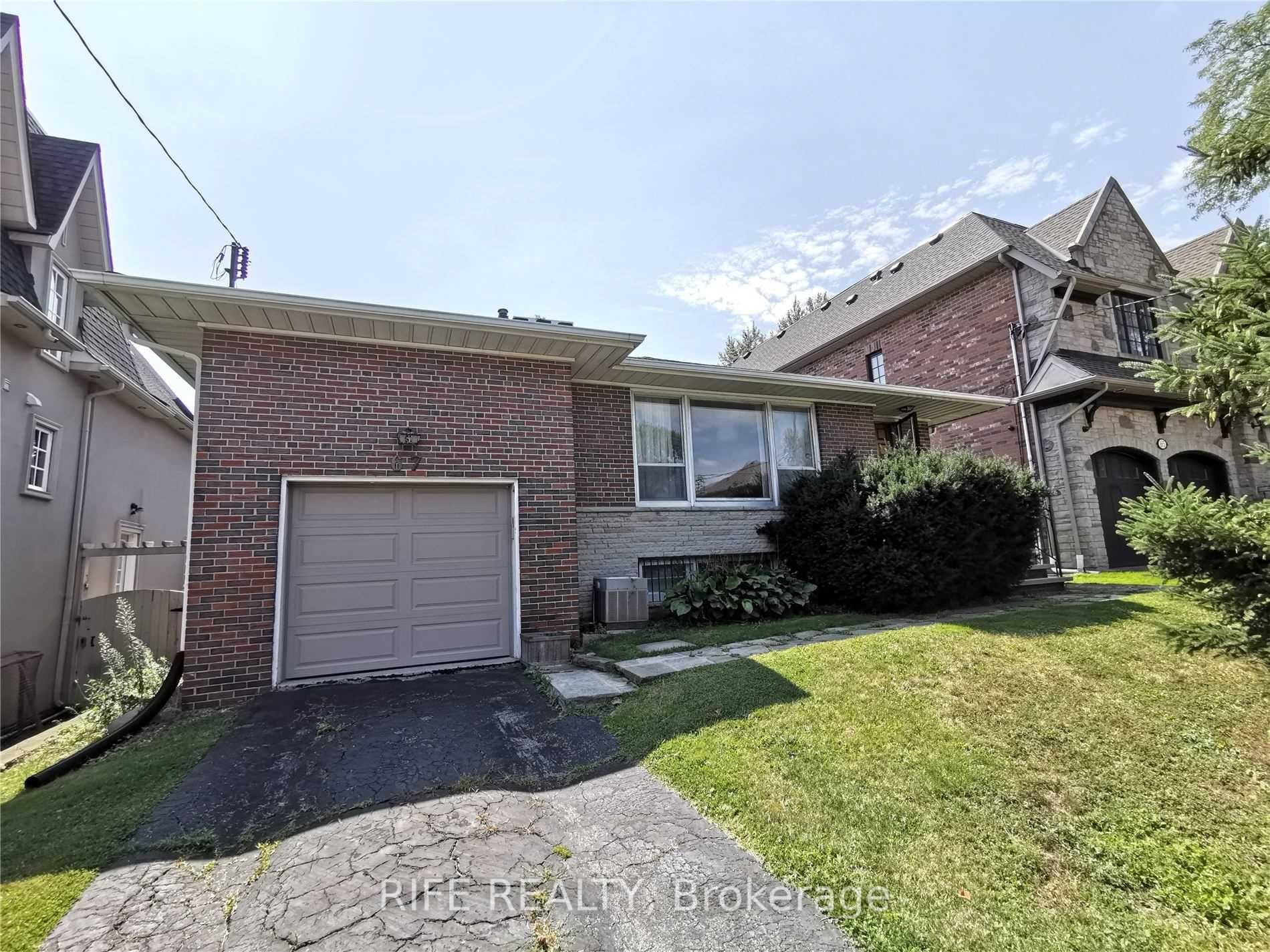 67 Munro Boulevard, Toronto C12, ON M2P 1C3