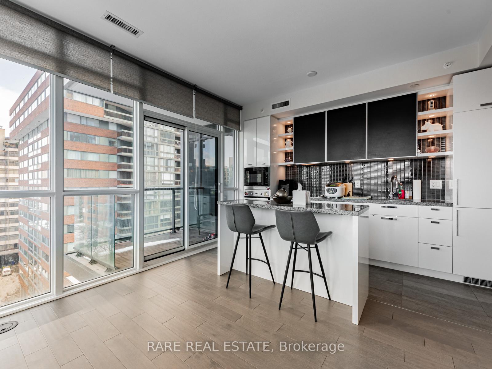 32 Davenport Road 803, Toronto C02, ON M5R 0B5
