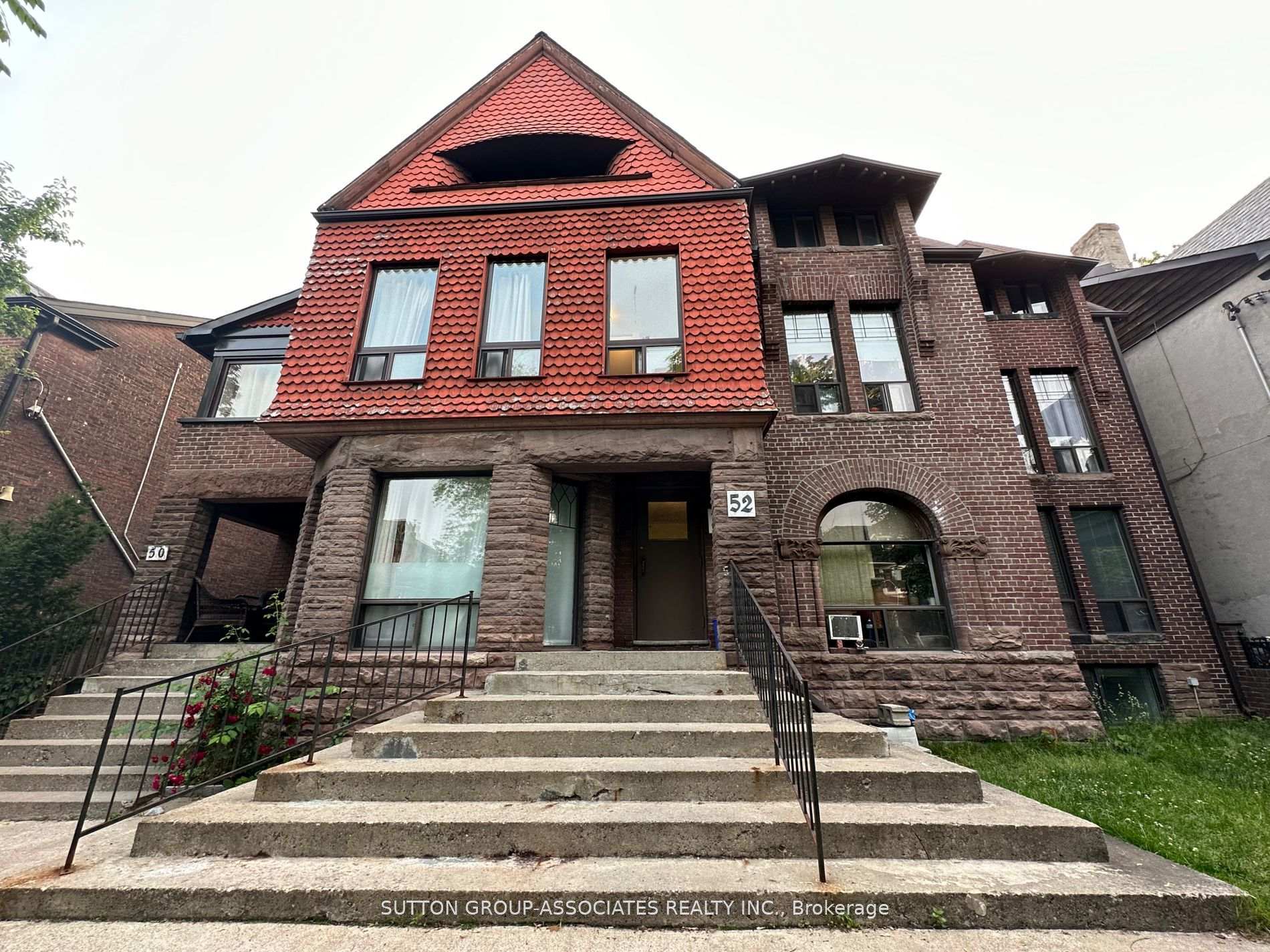 52 Metcalfe Street 101, Toronto C08, ON M4X 1R8