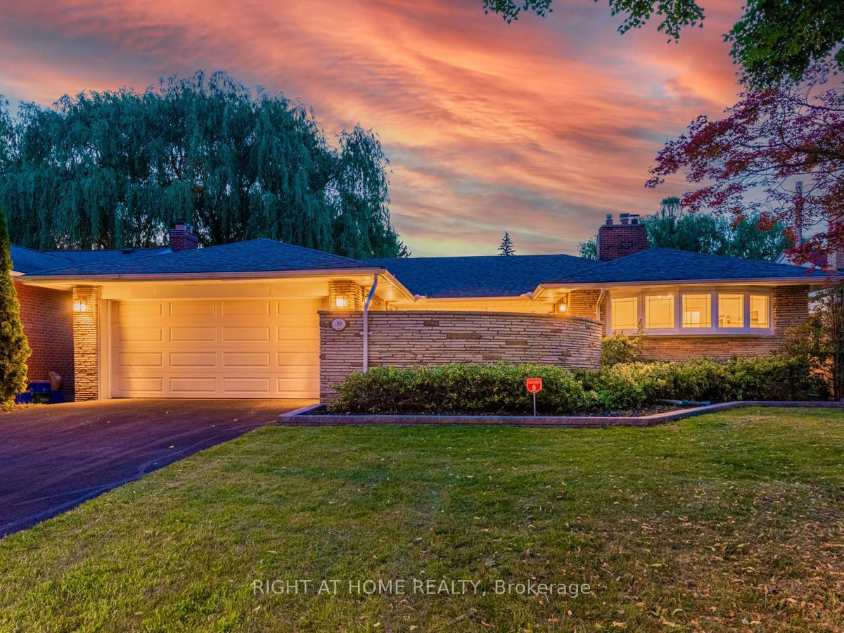 30 Hawksbury Drive, Toronto C15, ON M2K 1M3