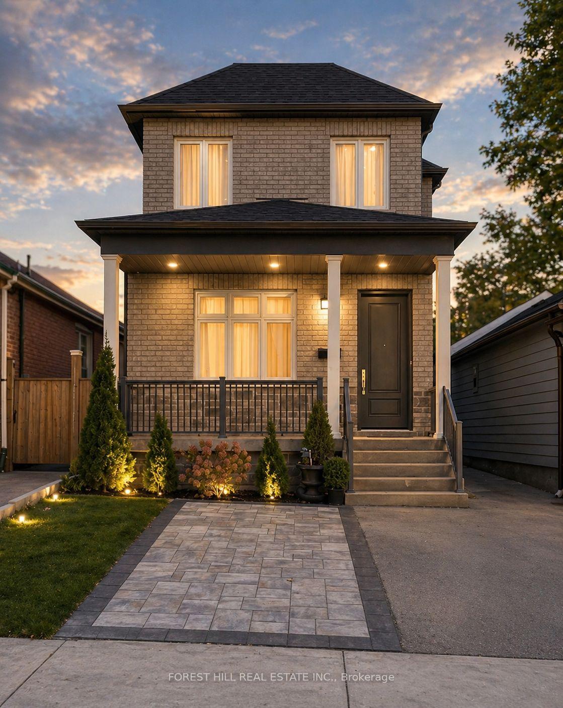611 Northcliffe Boulevard, Toronto C03, ON M6E 3L8
