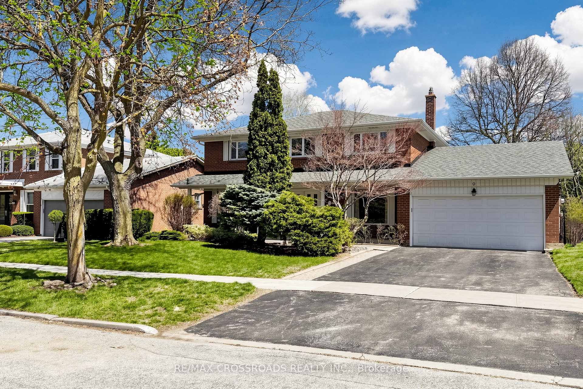 9 Tullamore Drive E, Toronto C12, ON M2L 2E9