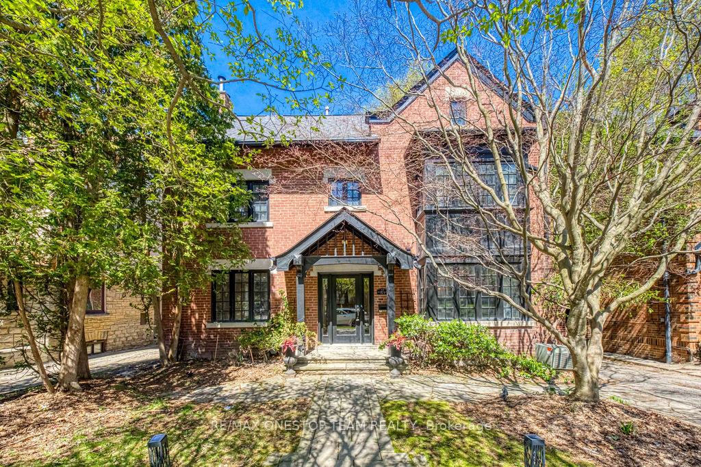 30 Heathdale Road, Toronto C03, ON M6C 1M6