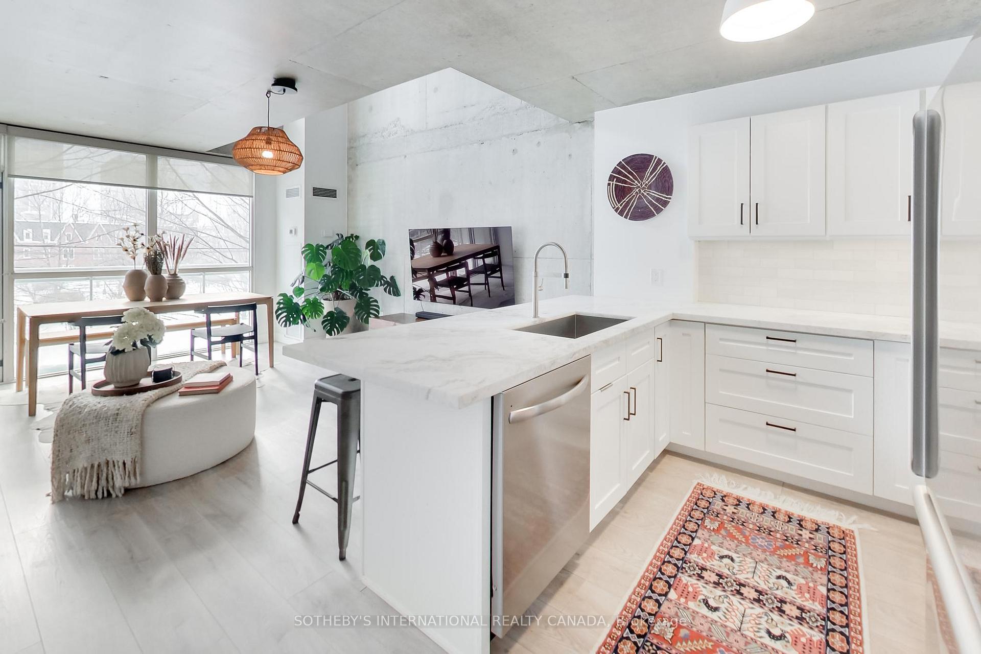 954 King Street W 312, Toronto C01, ON M6K 3L9