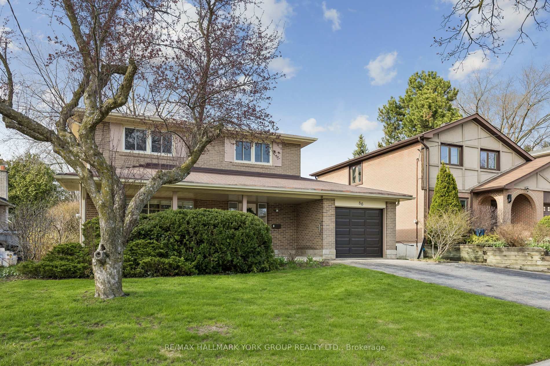 86 Nymark Avenue, Toronto C15, ON M2J 2H2