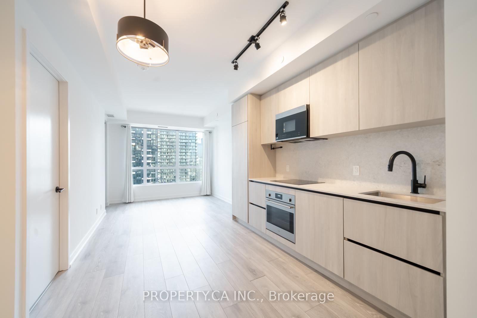 108 Peter Street 3203, Toronto C01, ON M5V 0W2