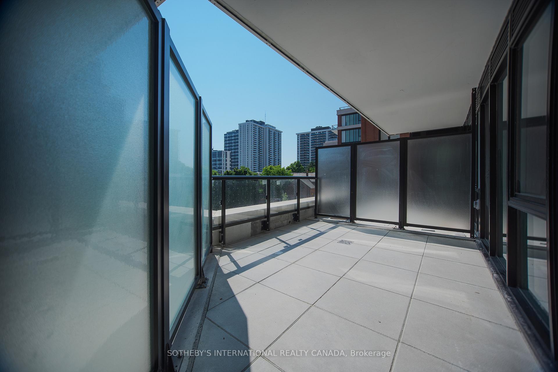 1 Belsize Drive 219, Toronto C10, ON M4S 0B9