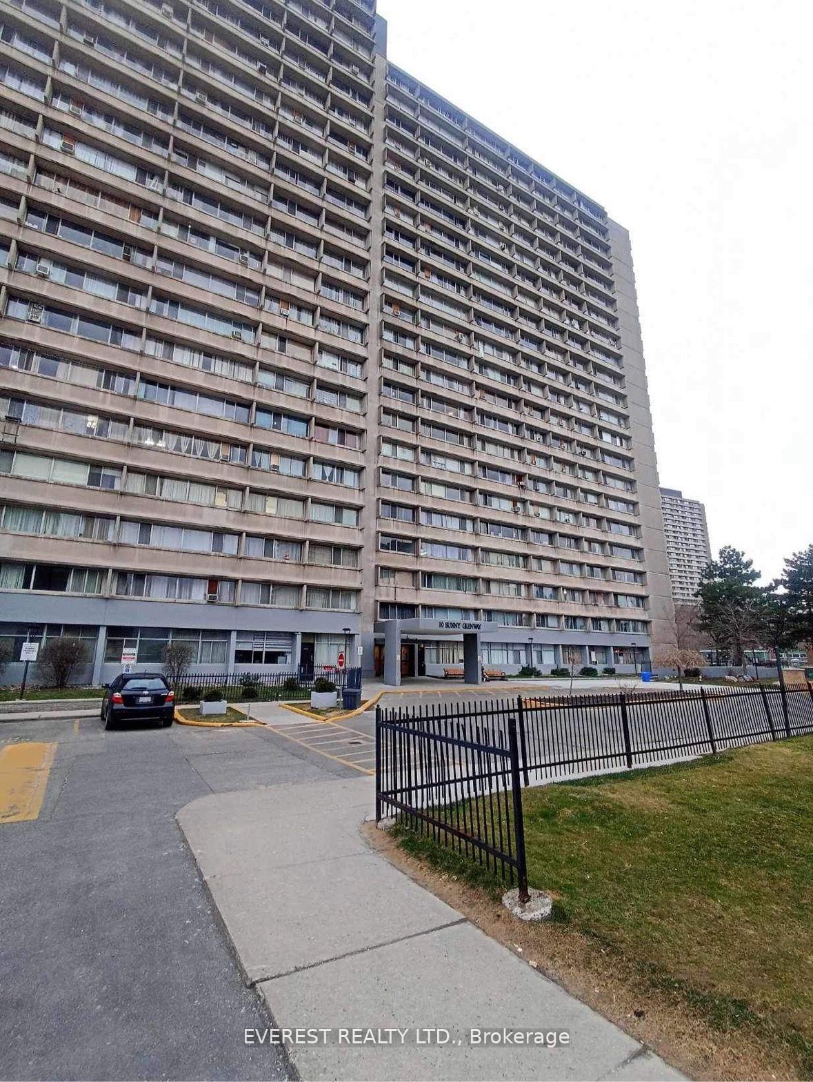 10 Sunny Glenway 1406, Toronto C11, ON M3C 2Z3