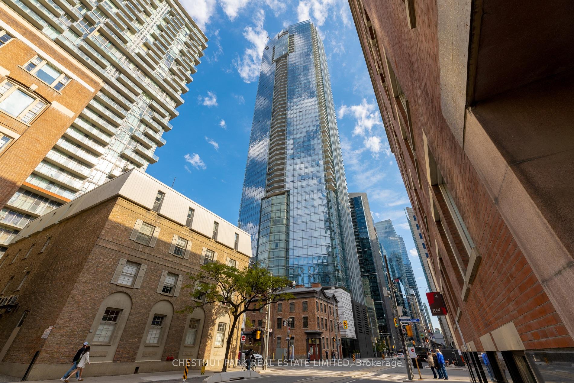 180 University Avenue 2604, Toronto C01, ON M5H 0A2