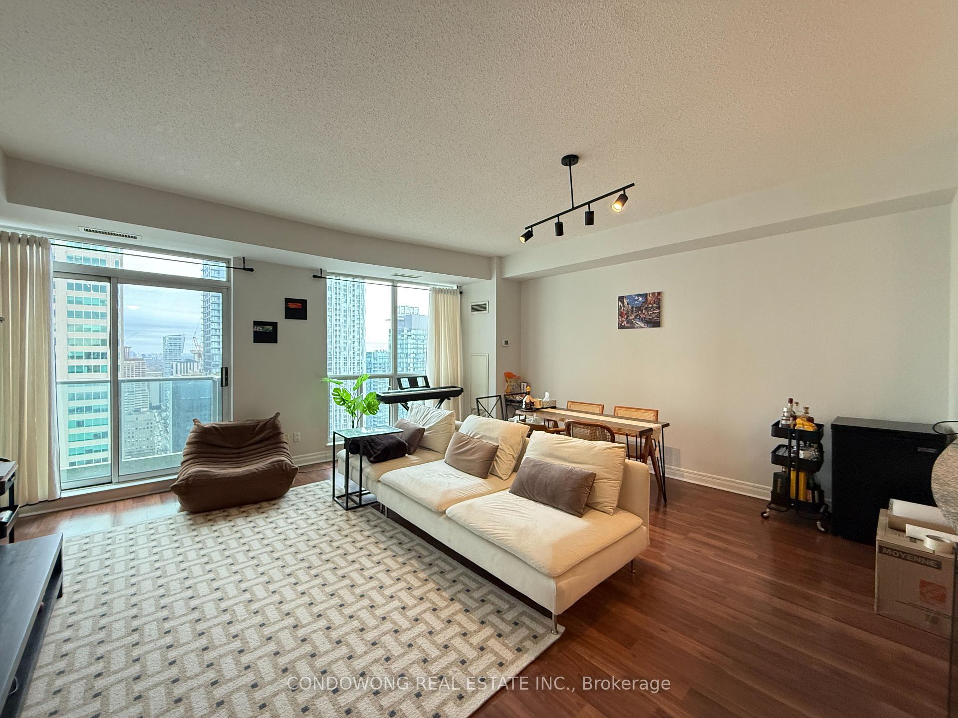 8 Park Road 3812, Toronto C09, ON M4W 3S5