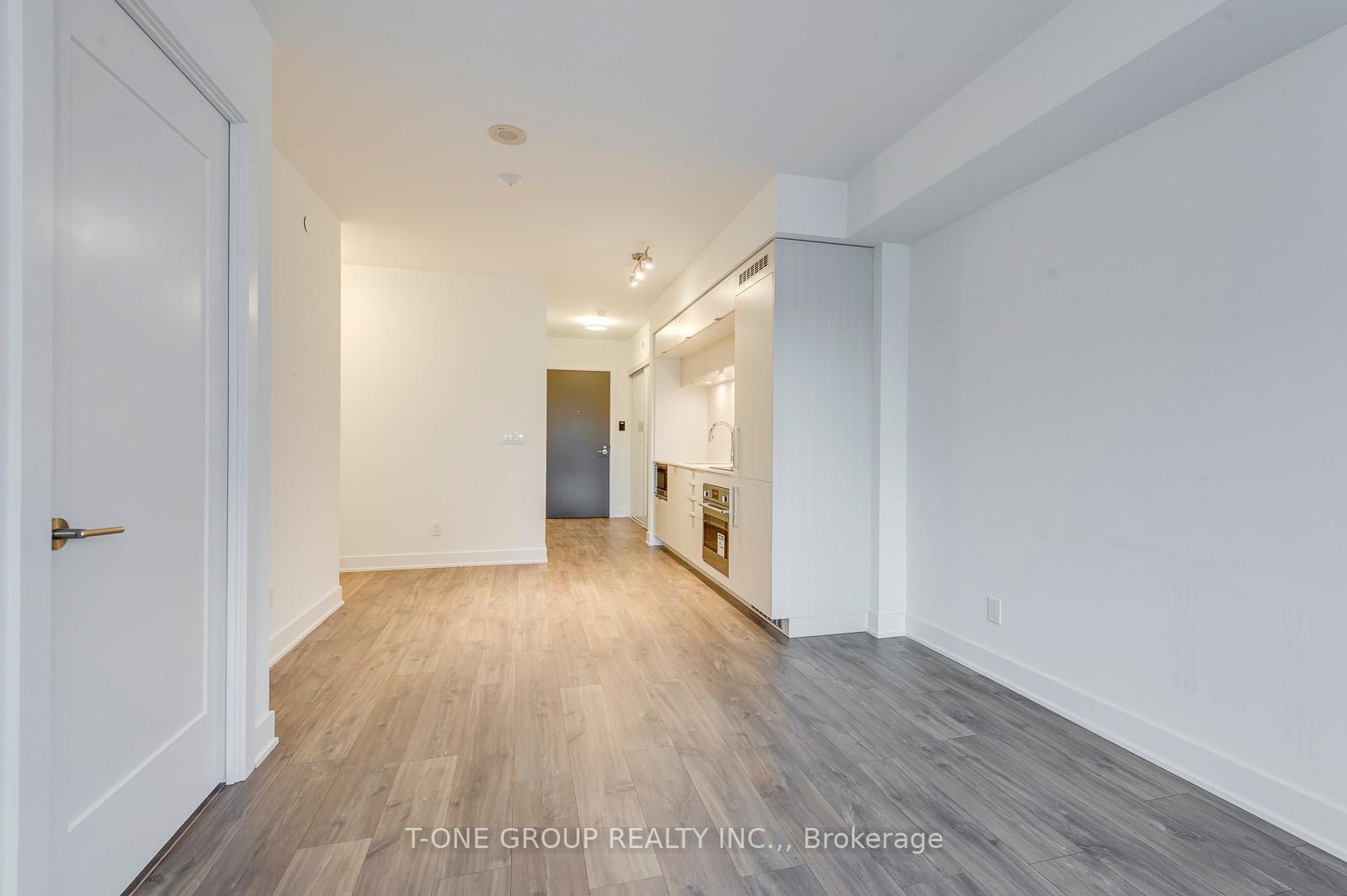 38 Cameron Street 417, Toronto C01, ON M5T 0C3