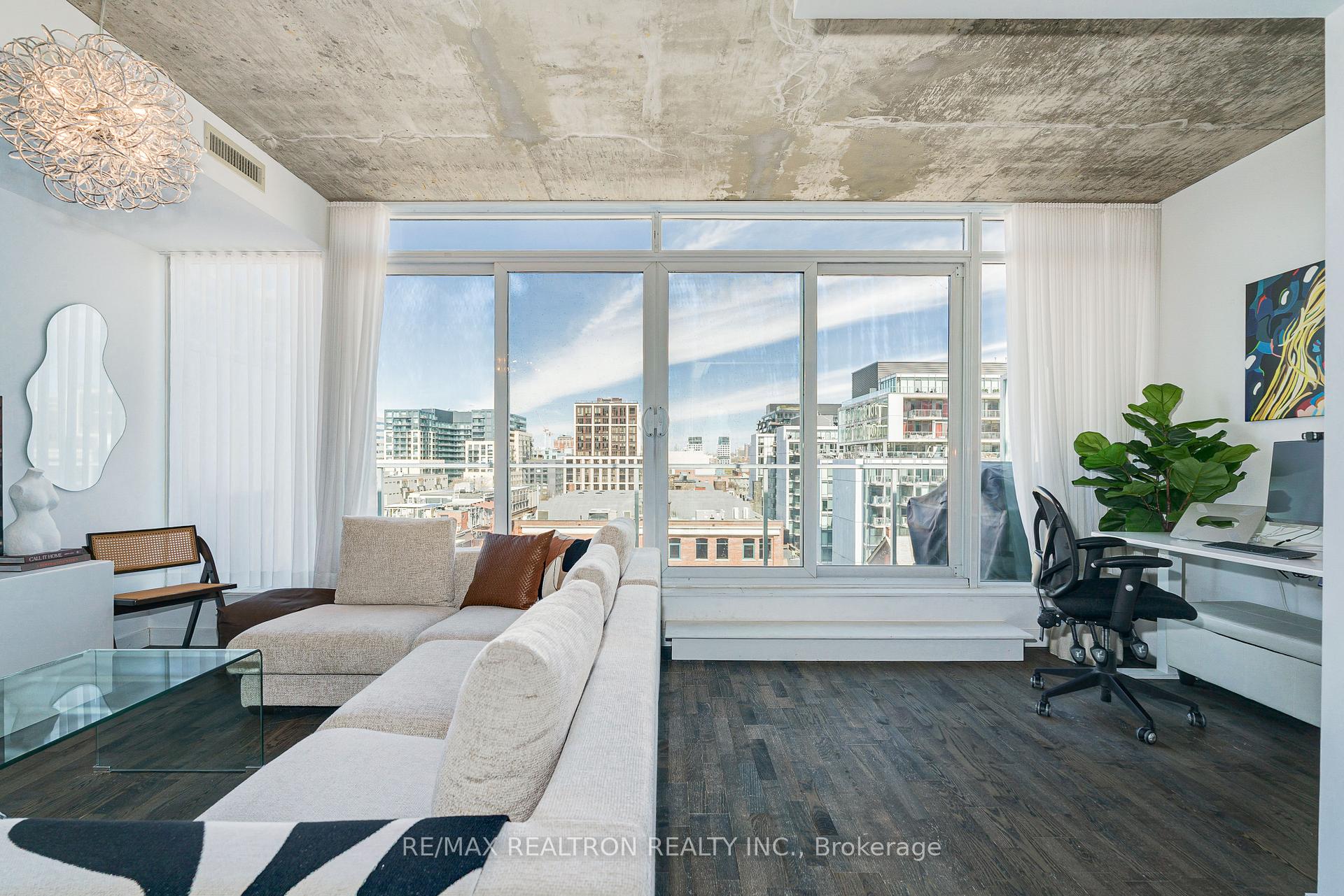 75 Portland Street 1003, Toronto C01, ON M5V 2M9