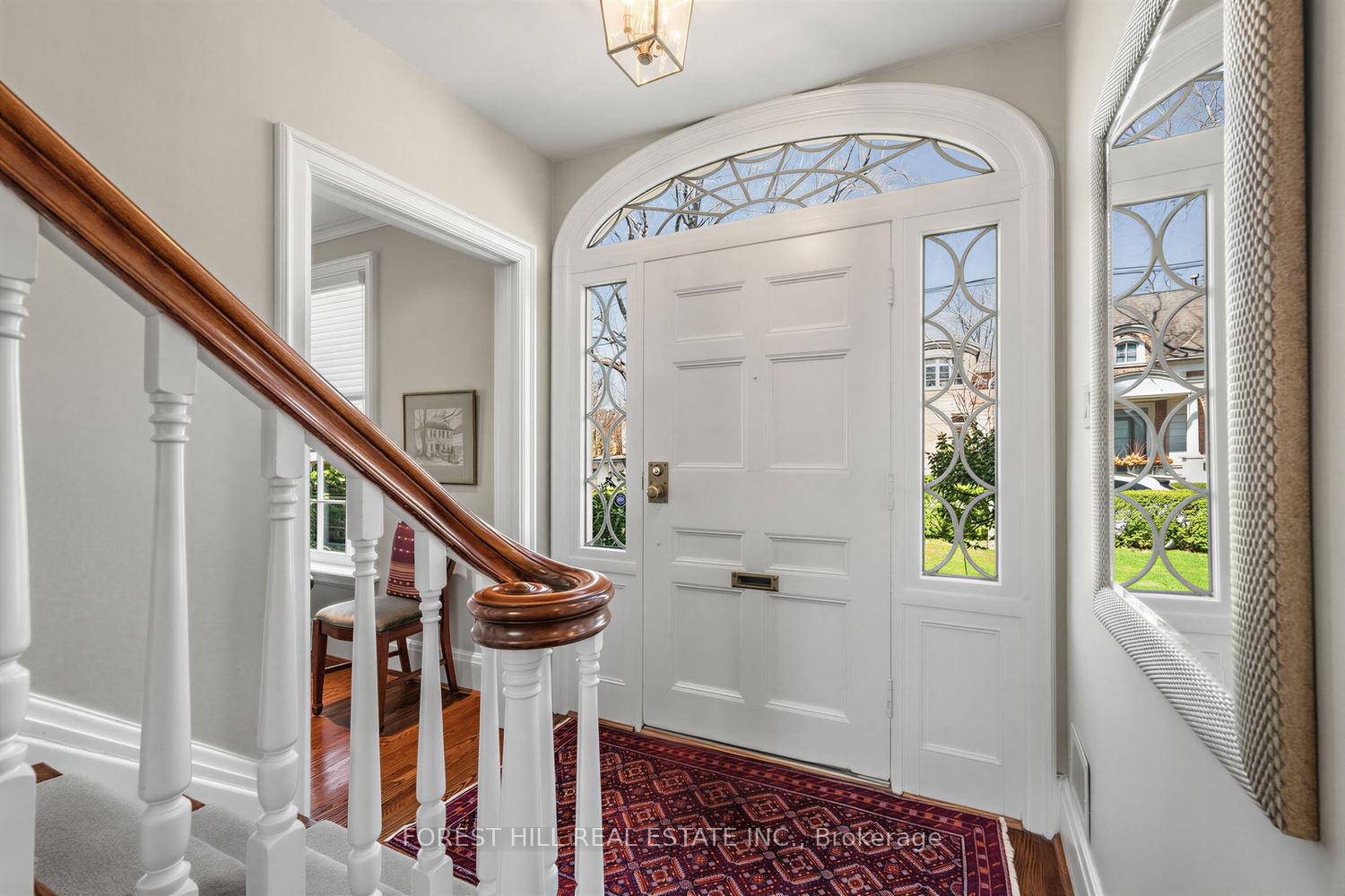 339 Cortleigh Boulevard, Toronto C04 — photo 3 of 5