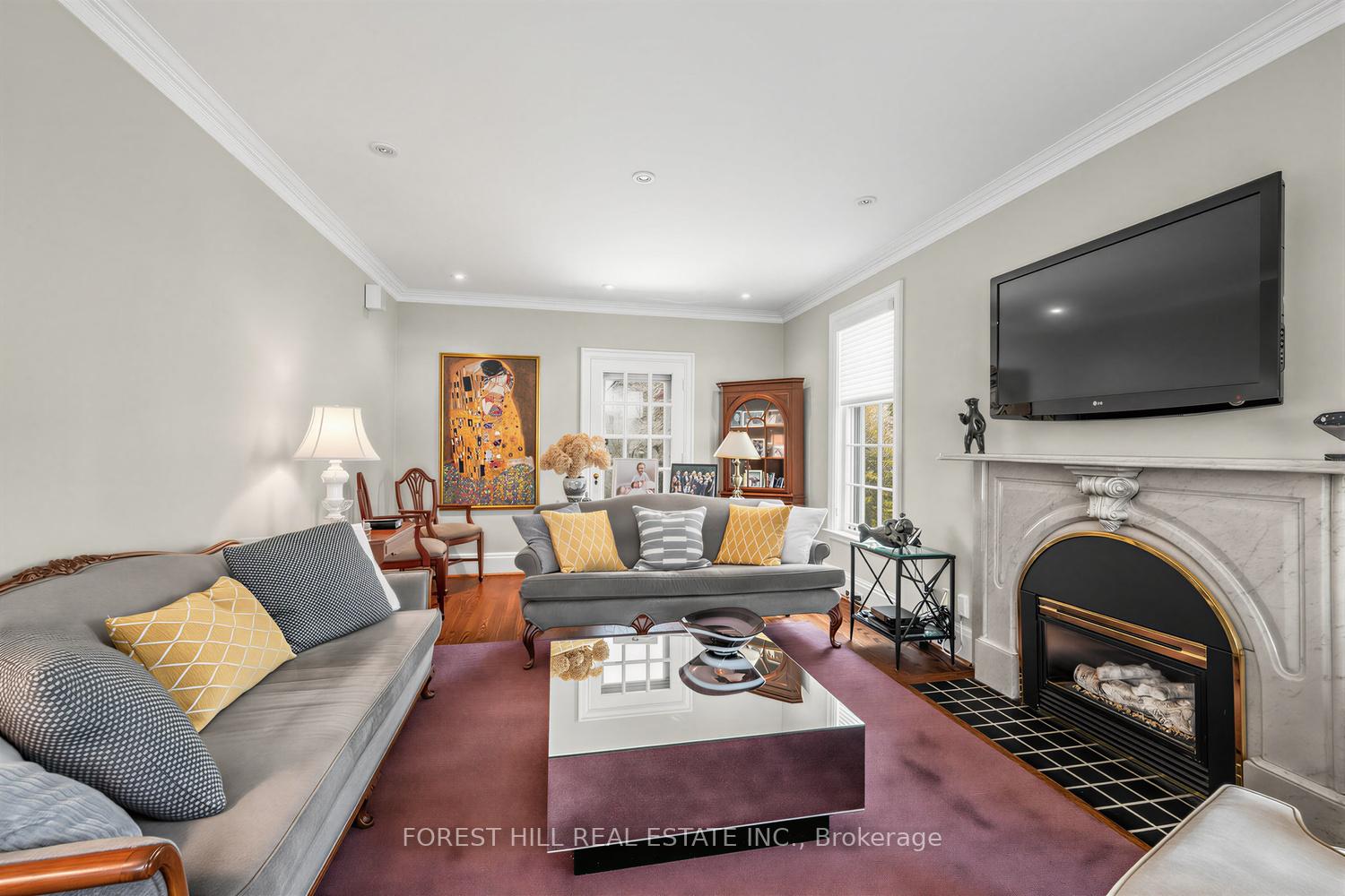 339 Cortleigh Boulevard, Toronto C04 — photo 4 of 5