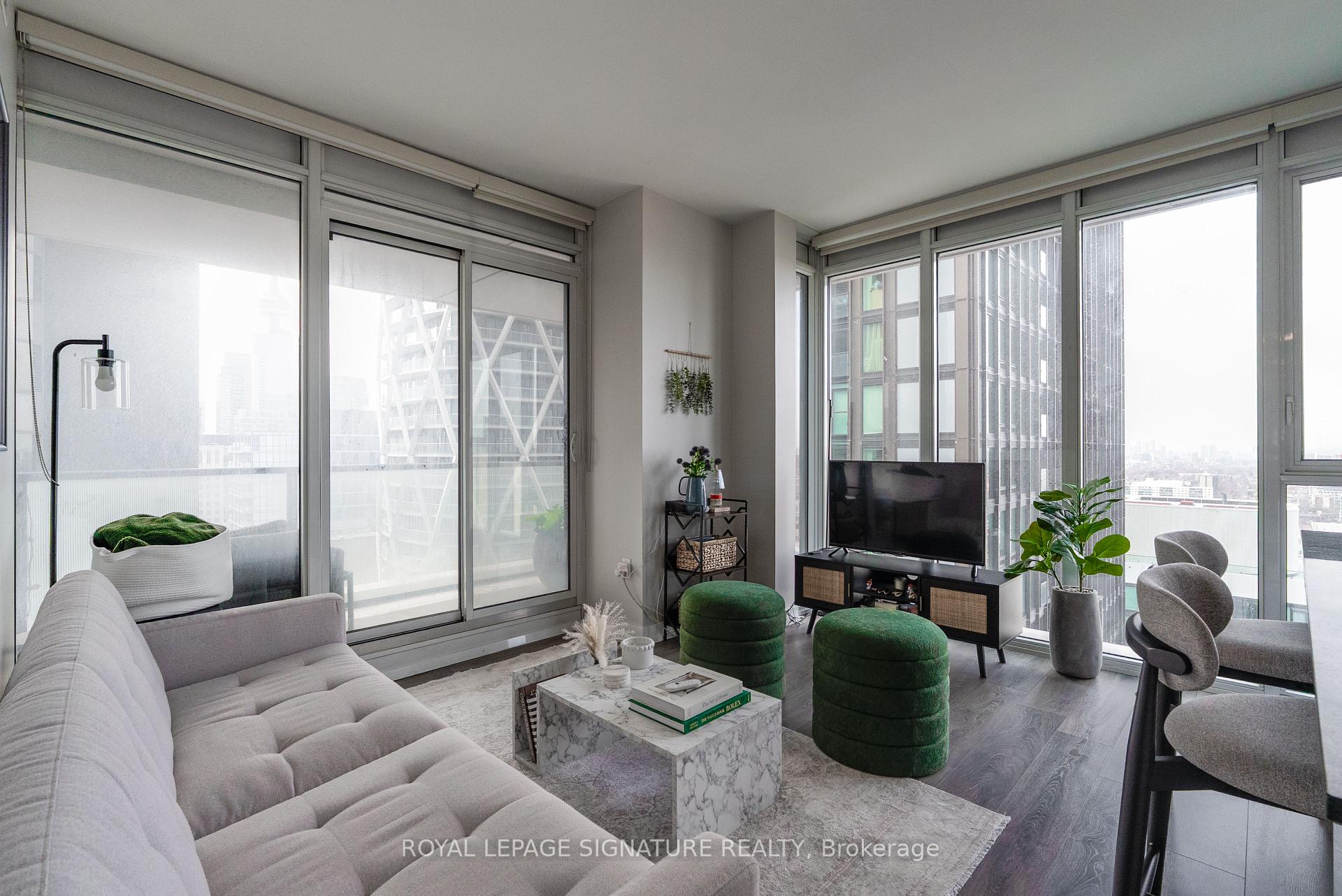426 University Avenue 2503, Toronto C01, ON M5G 1S9