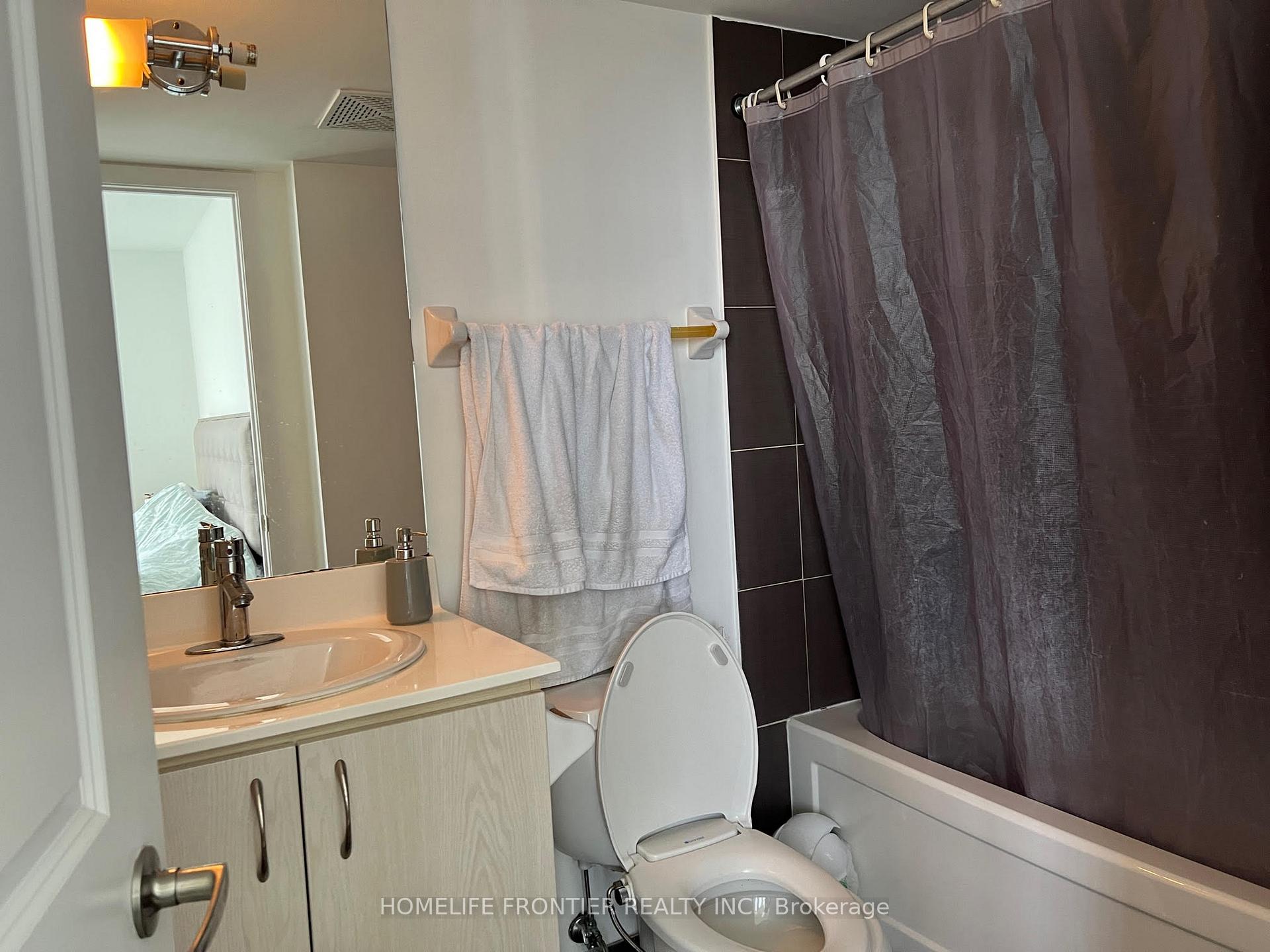 5793 Yonge Street 2302, Toronto C14, ON M2M 0A9