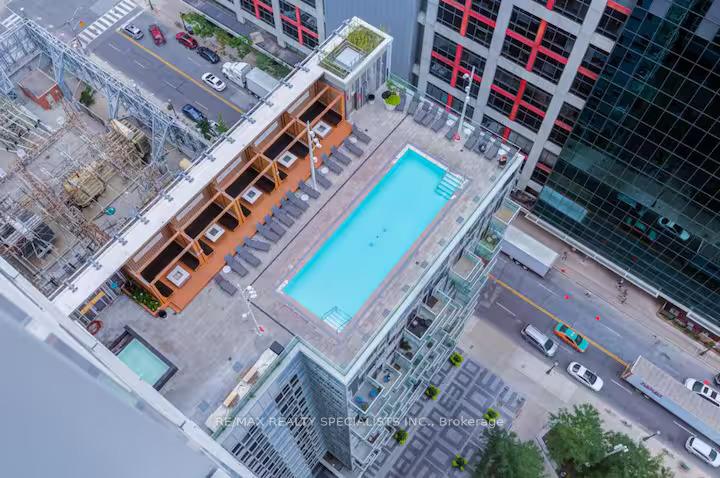 300 Front Street W 304, Toronto C01, ON M5V 0E9