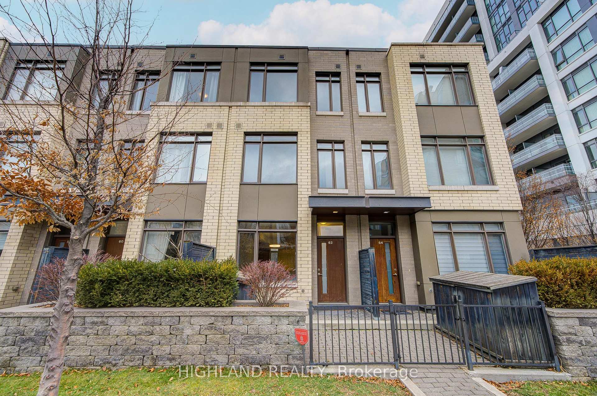 62 St David Street, Toronto C08, ON M5A 0P3