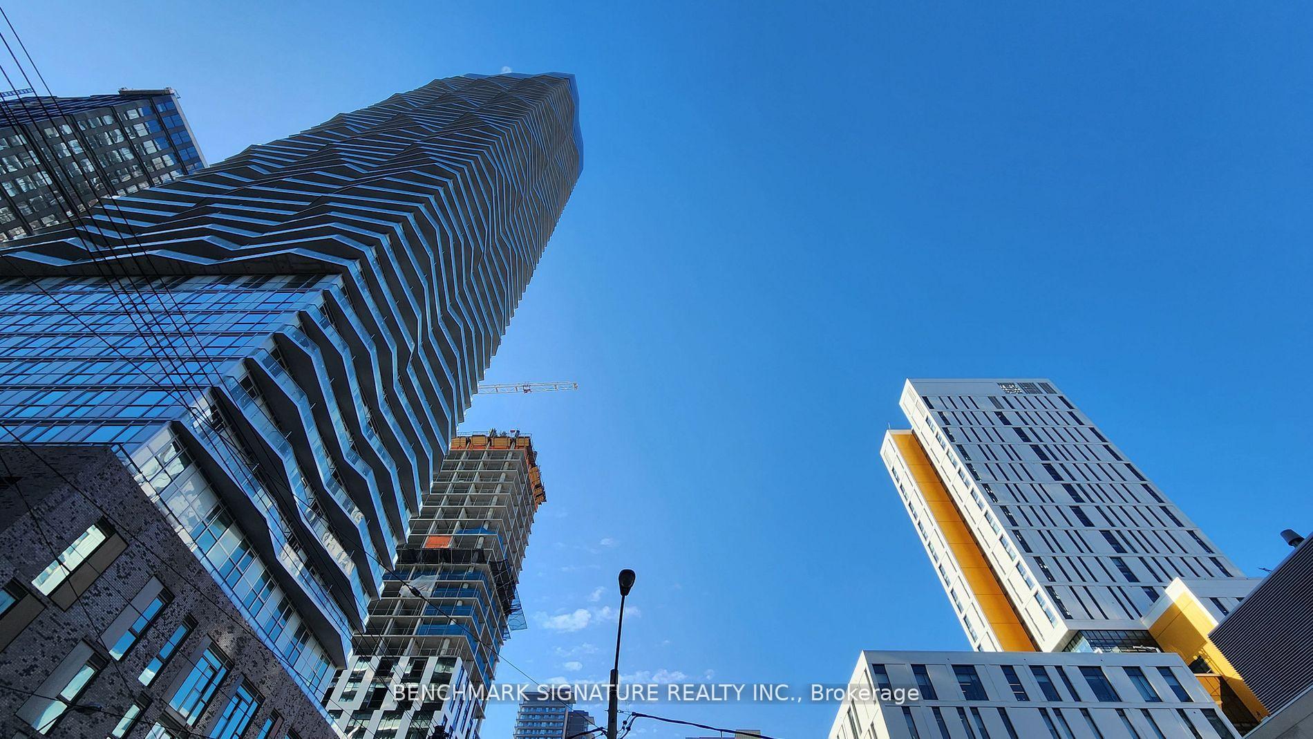 100 Dalhousie Street 2404, Toronto C08, ON M5B 0C7