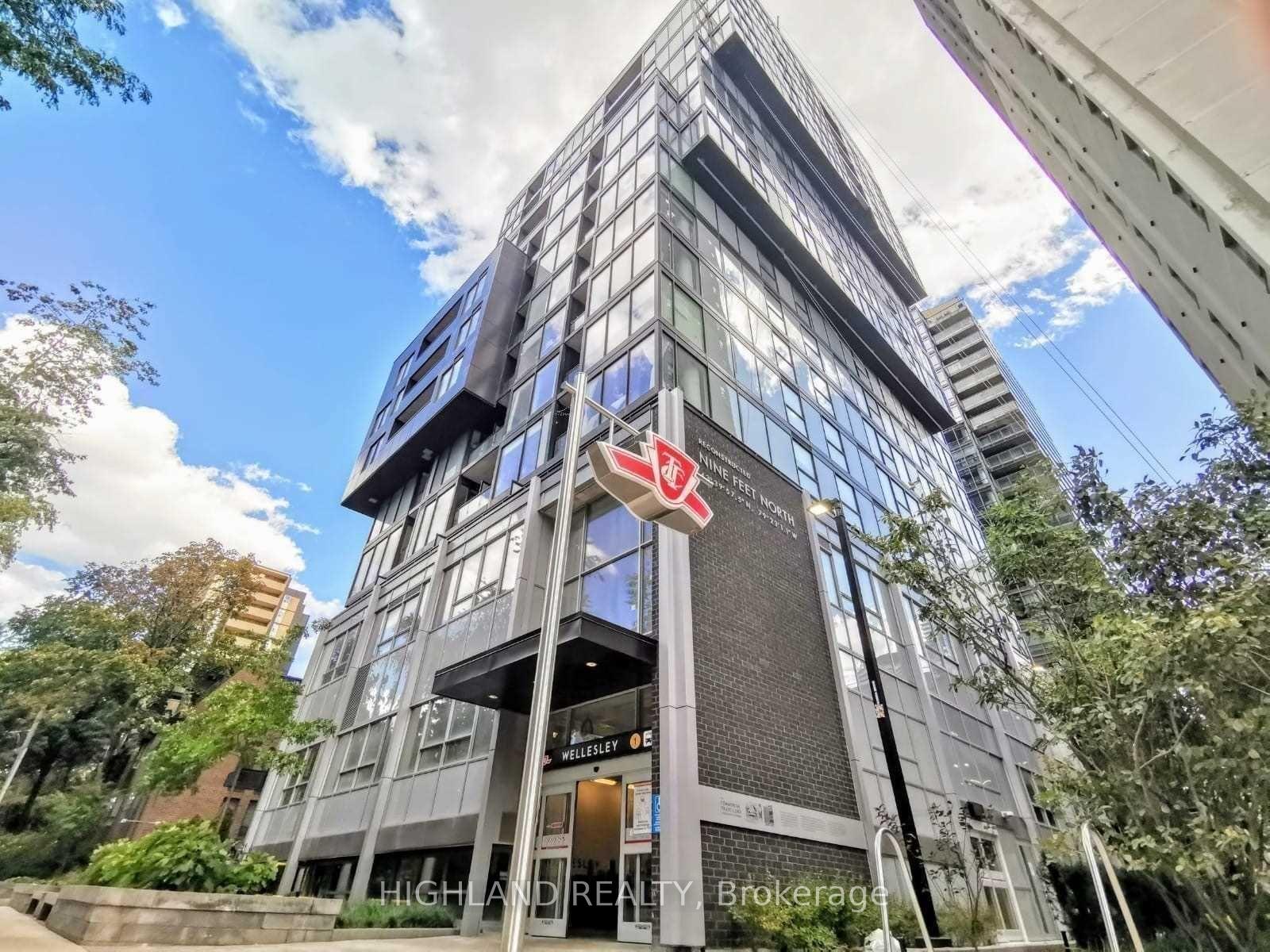17 Dundonald Street 1606, Toronto C08, ON M4Y 0E4