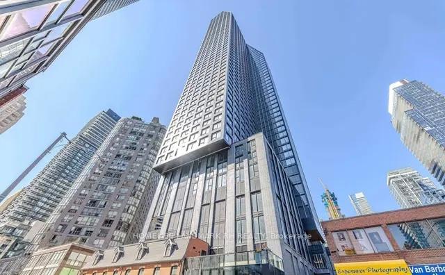 8 Wellesley Street W 3902, Toronto C01, ON M4Y 0J5