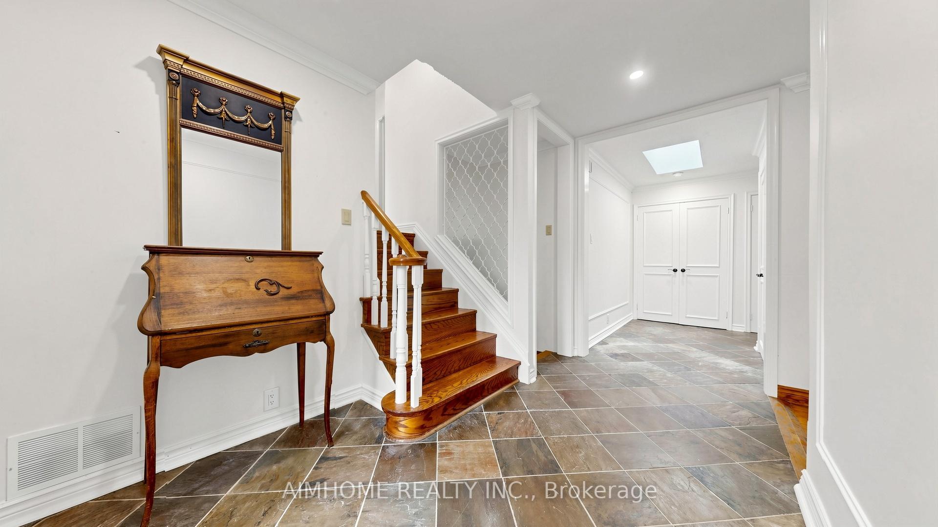 54 Plymbridge Road, Toronto C12 — photo 5 of 5