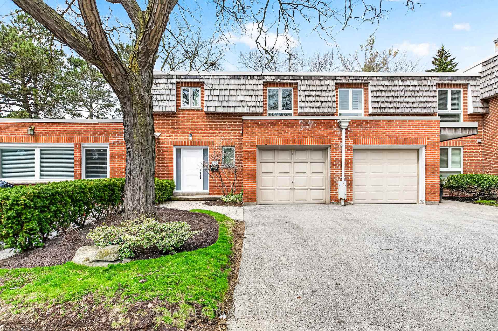 135 Scenic Mill Way 102, Toronto C12, ON M2L 1T1