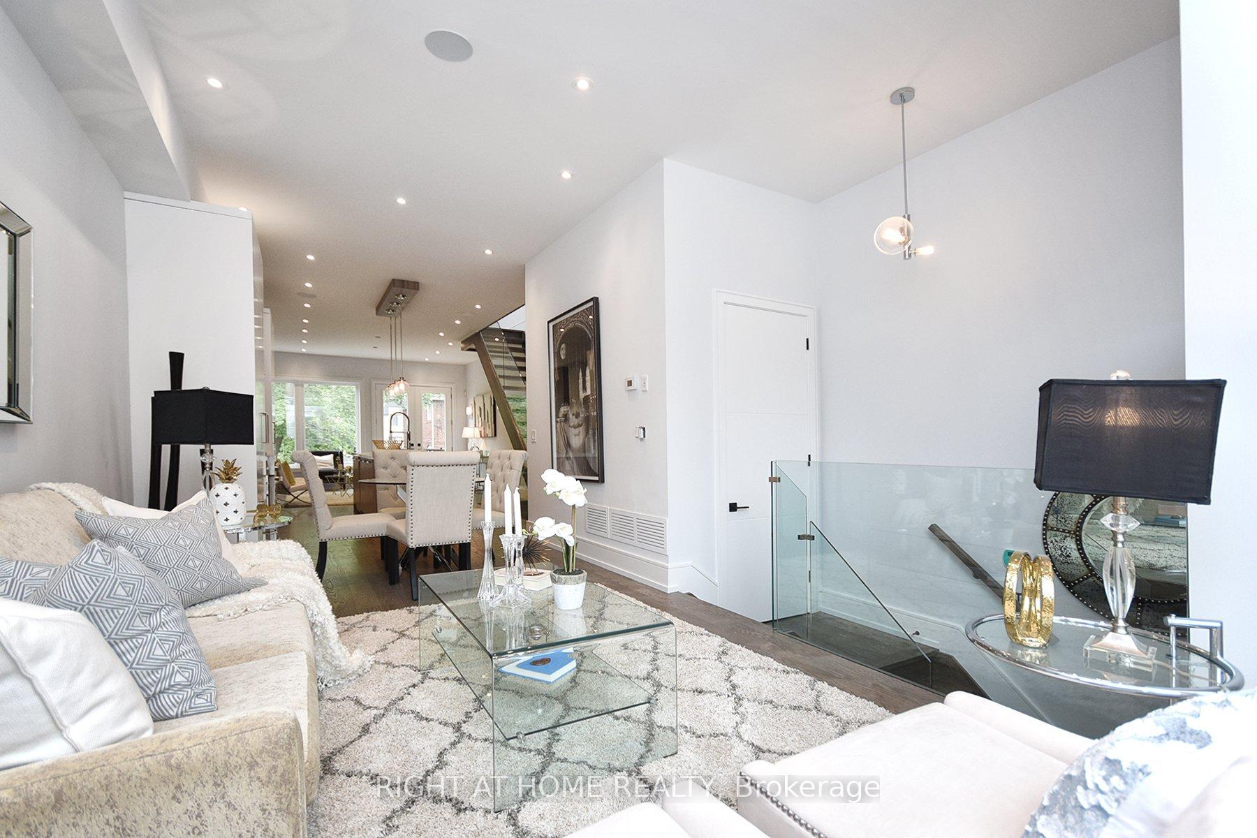 177 Ranleigh Avenue, Toronto C04 — photo 3 of 5