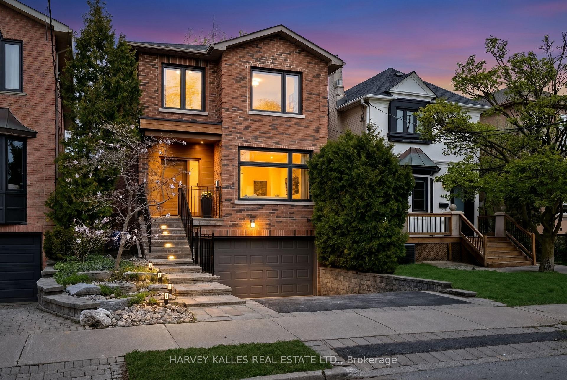 434 Bedford Park Avenue, Toronto C04 — photo 2 of 5