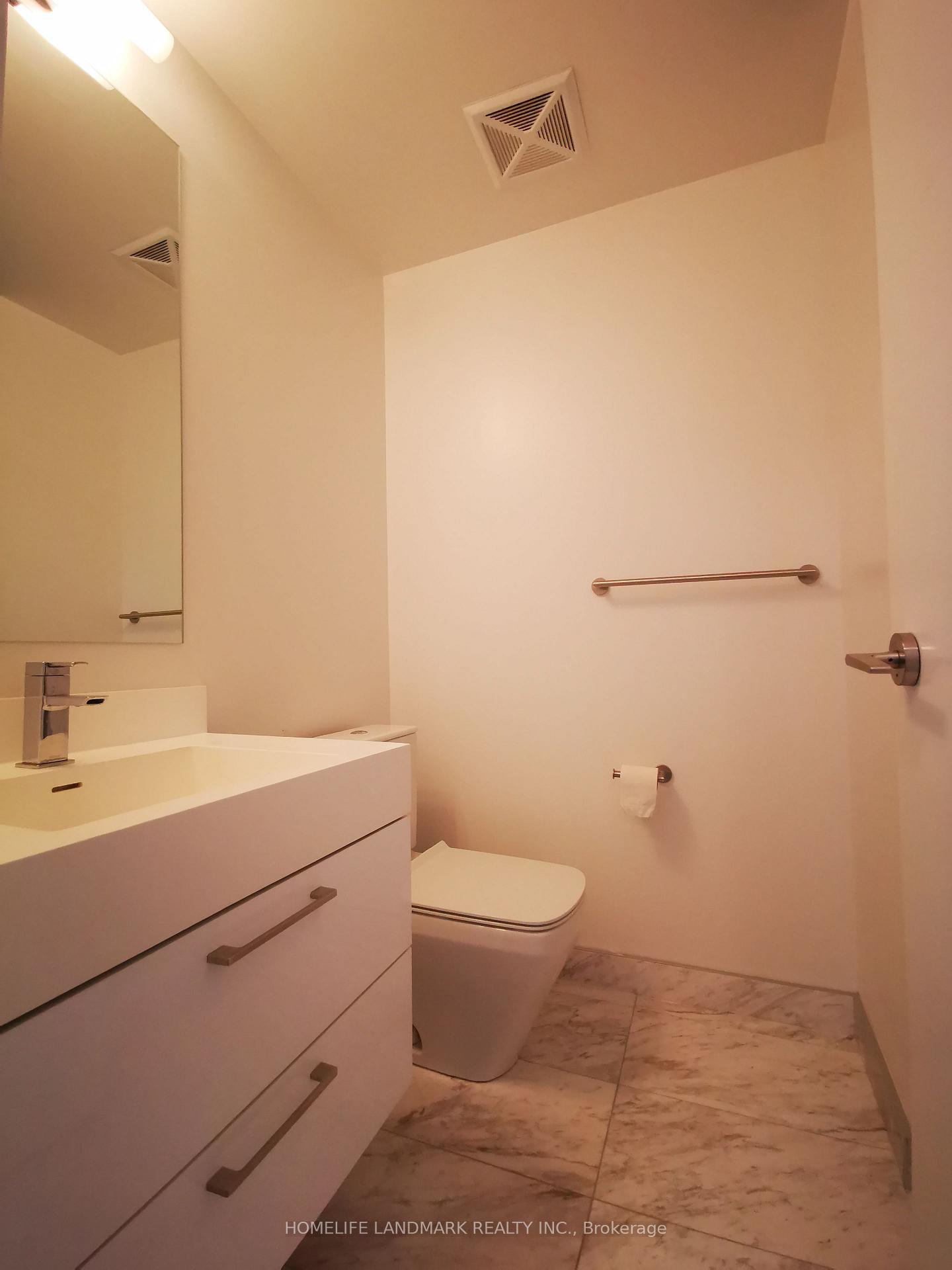 1 Yorkville Avenue 2308, Toronto C02 — photo 4 of 5